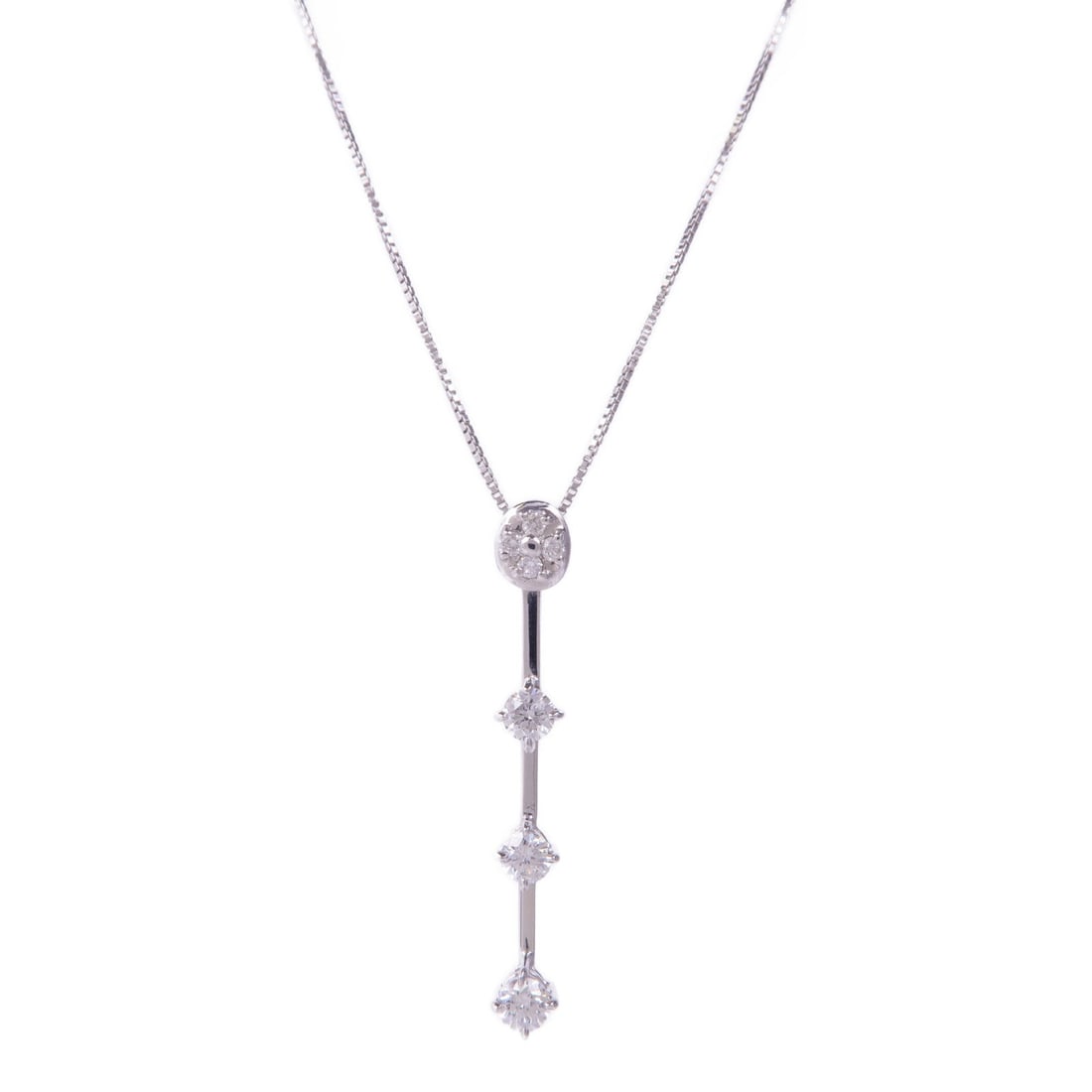 Diamond Necklace 18K White Gold: Diamond necklace in 18K white gold.