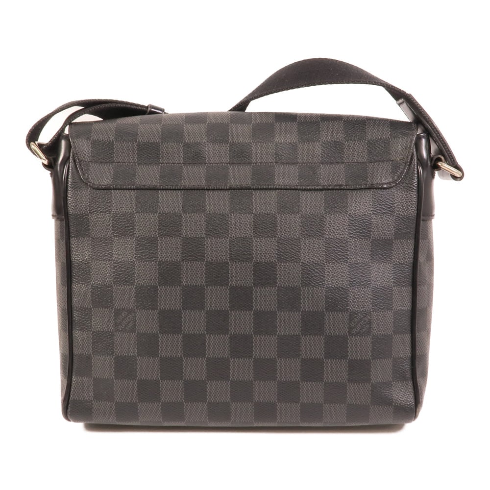 Louis Vuitton District PM Graphite - 2