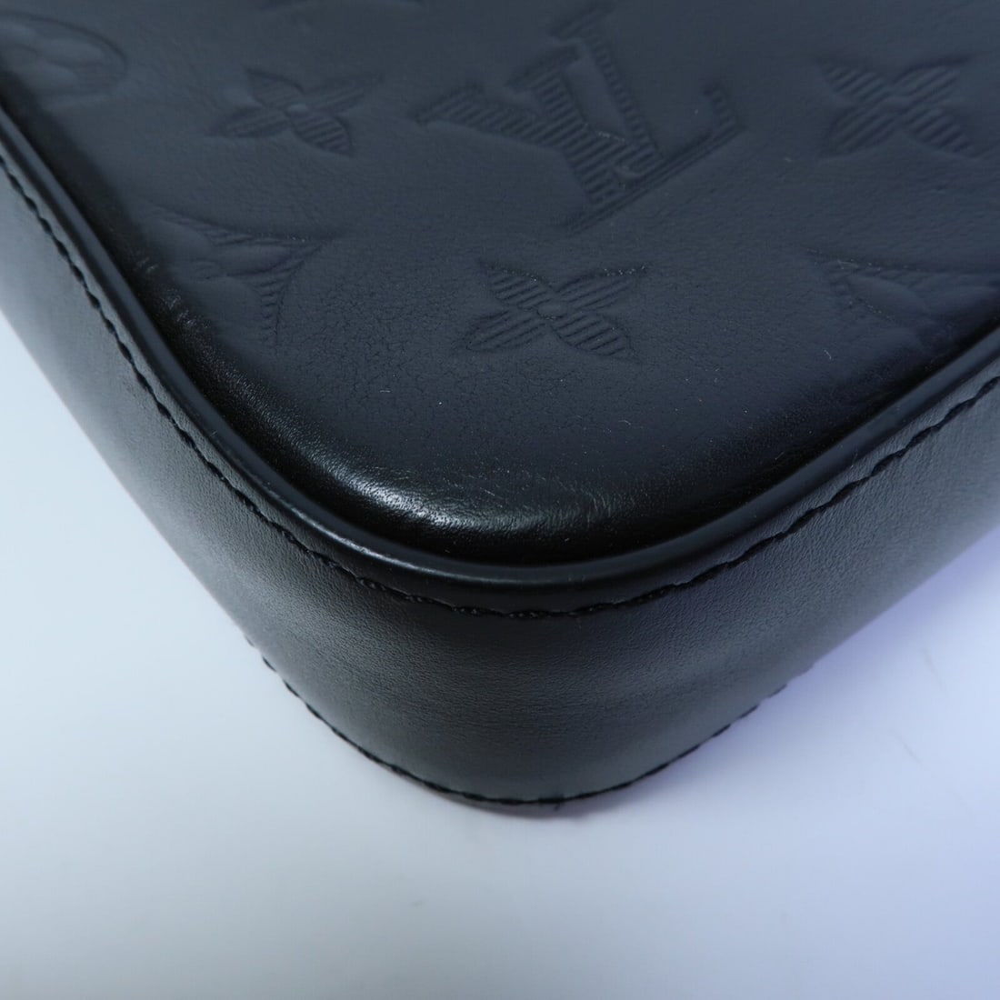 Louis Vuitton Duo Messenger - 13
