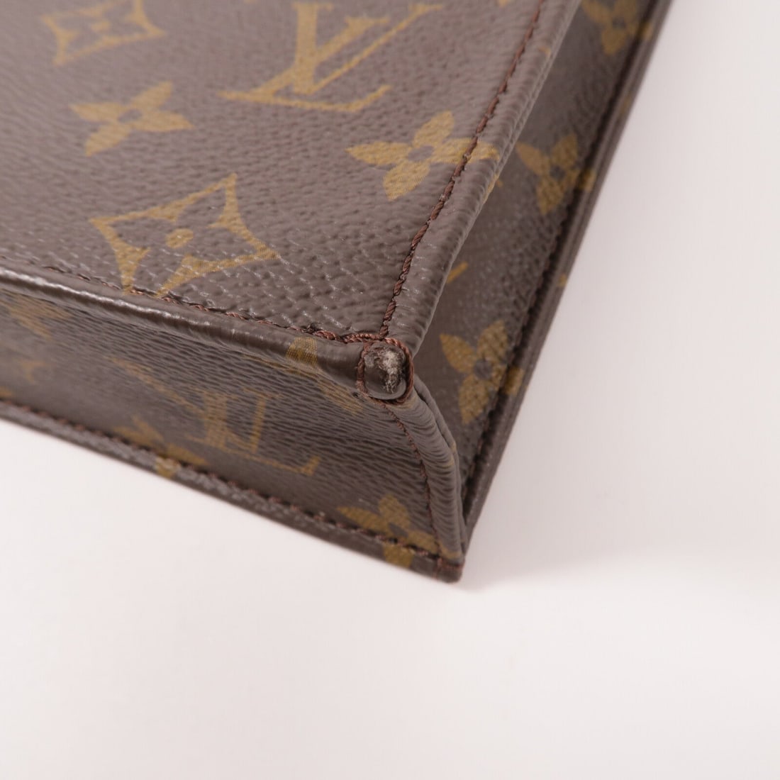 LV Petit Sac Plat Monogram - 9