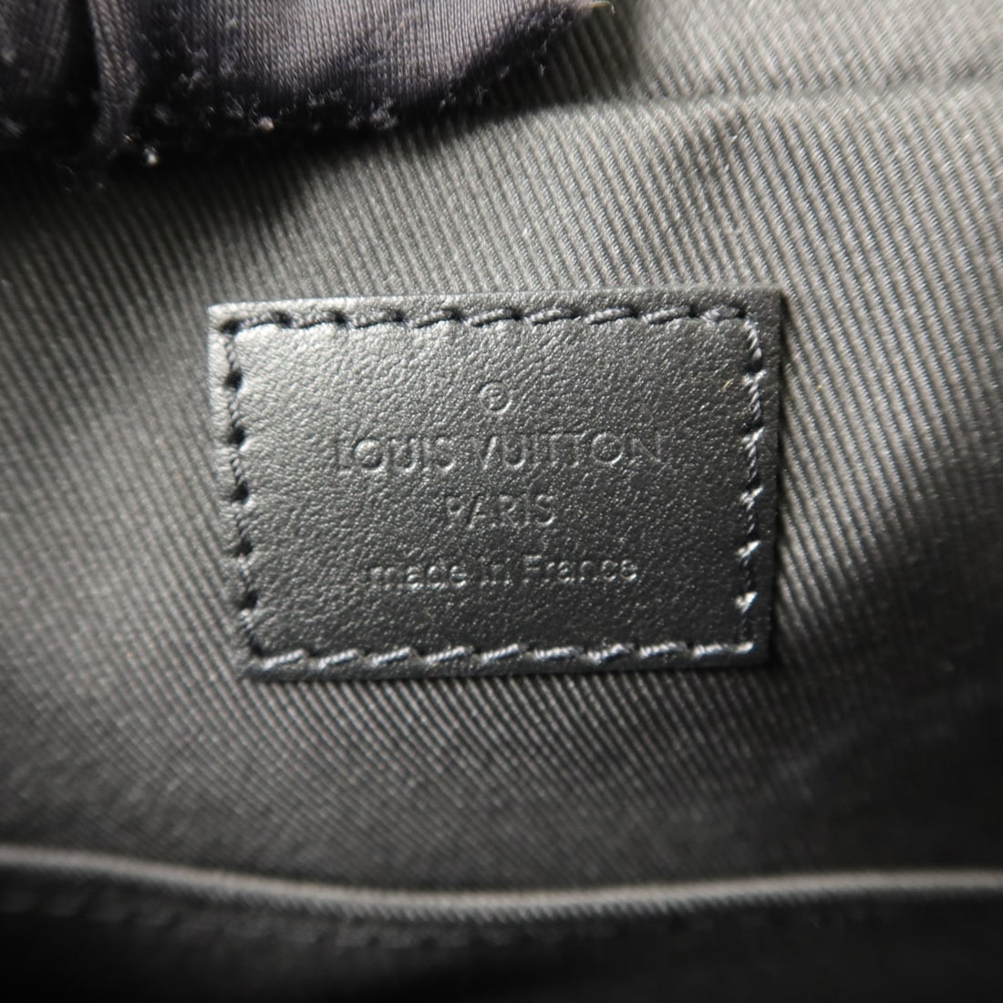 Louis Vuitton Trio Messenger - 6