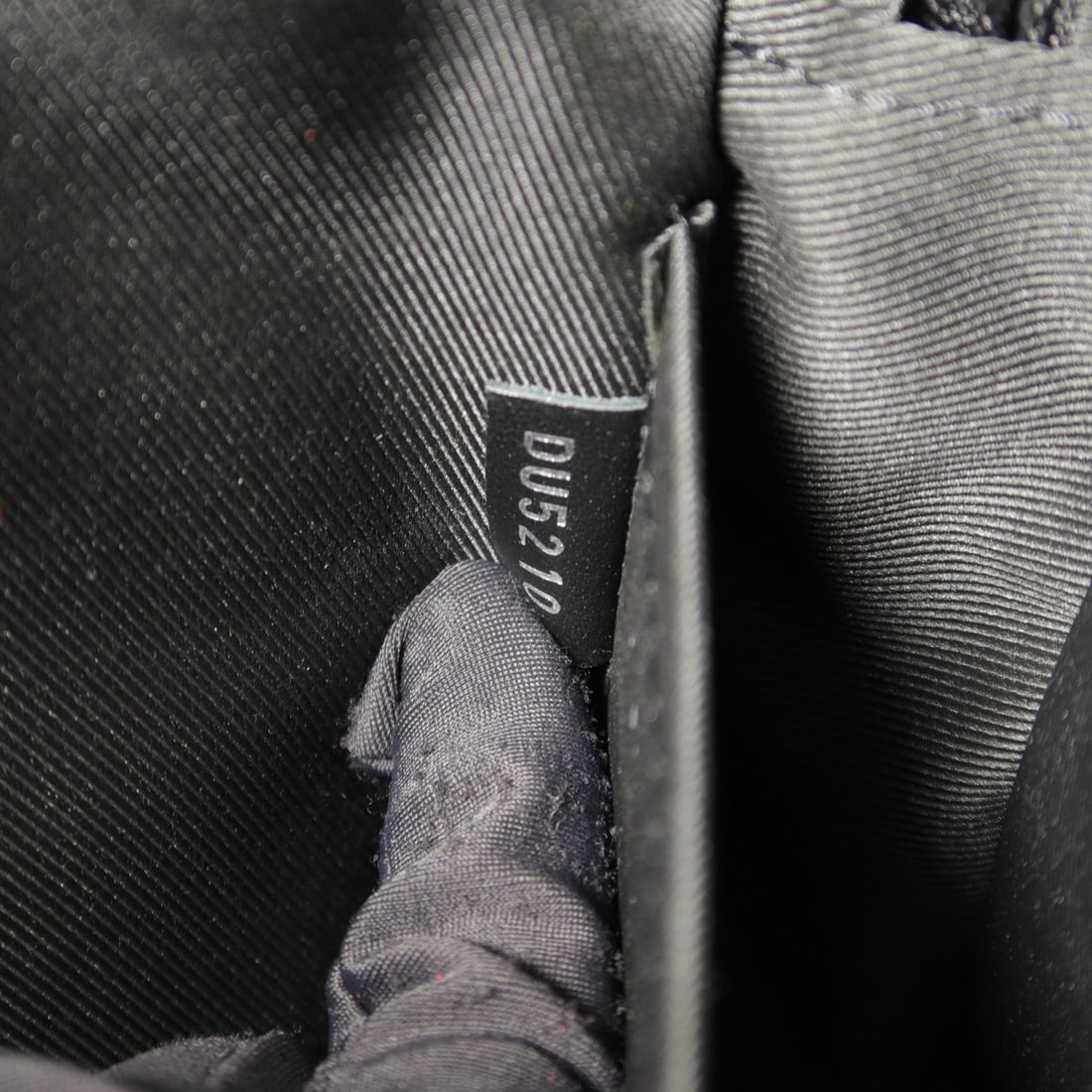 Louis Vuitton Trio Messenger - 7