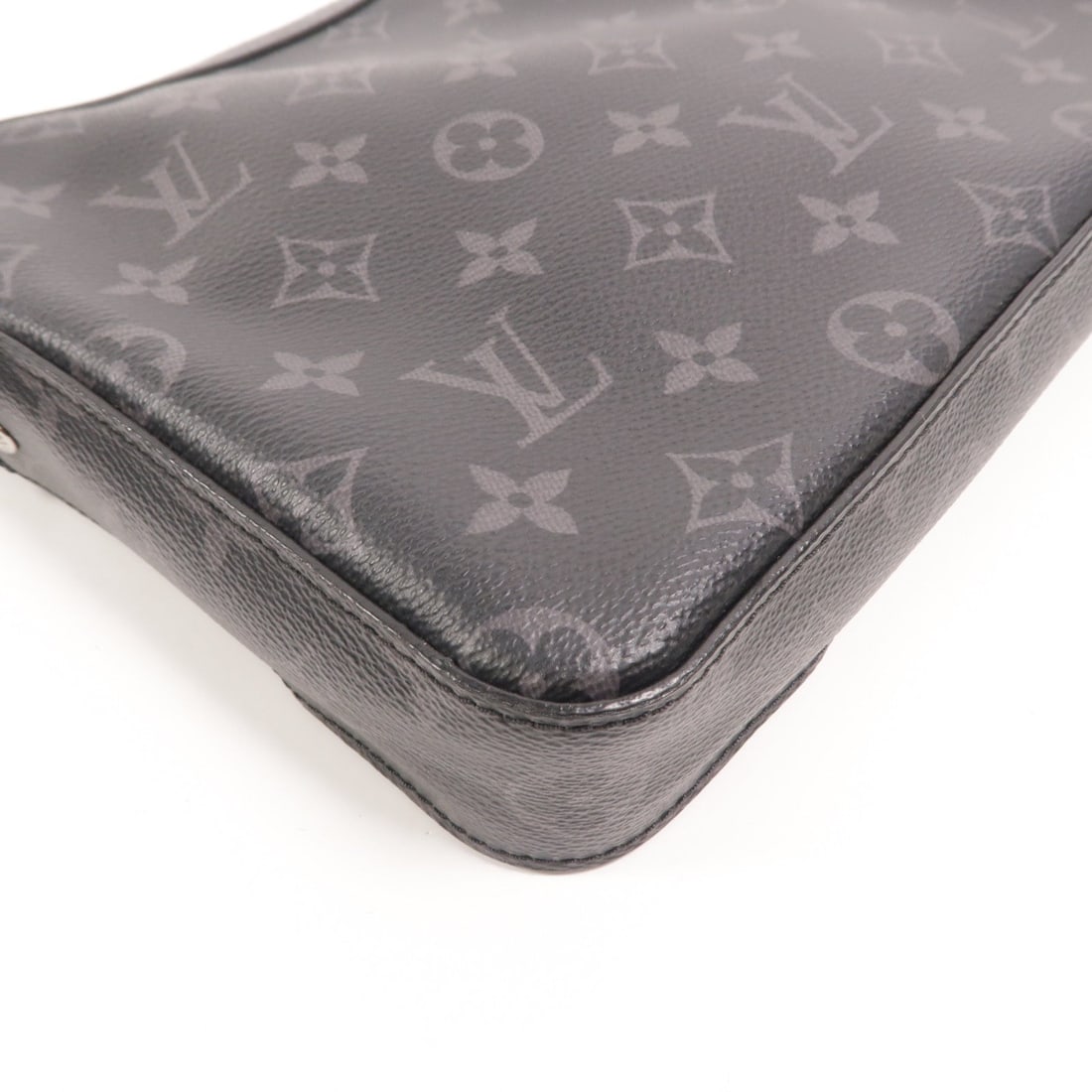 Louis Vuitton Trio Messenger - 14