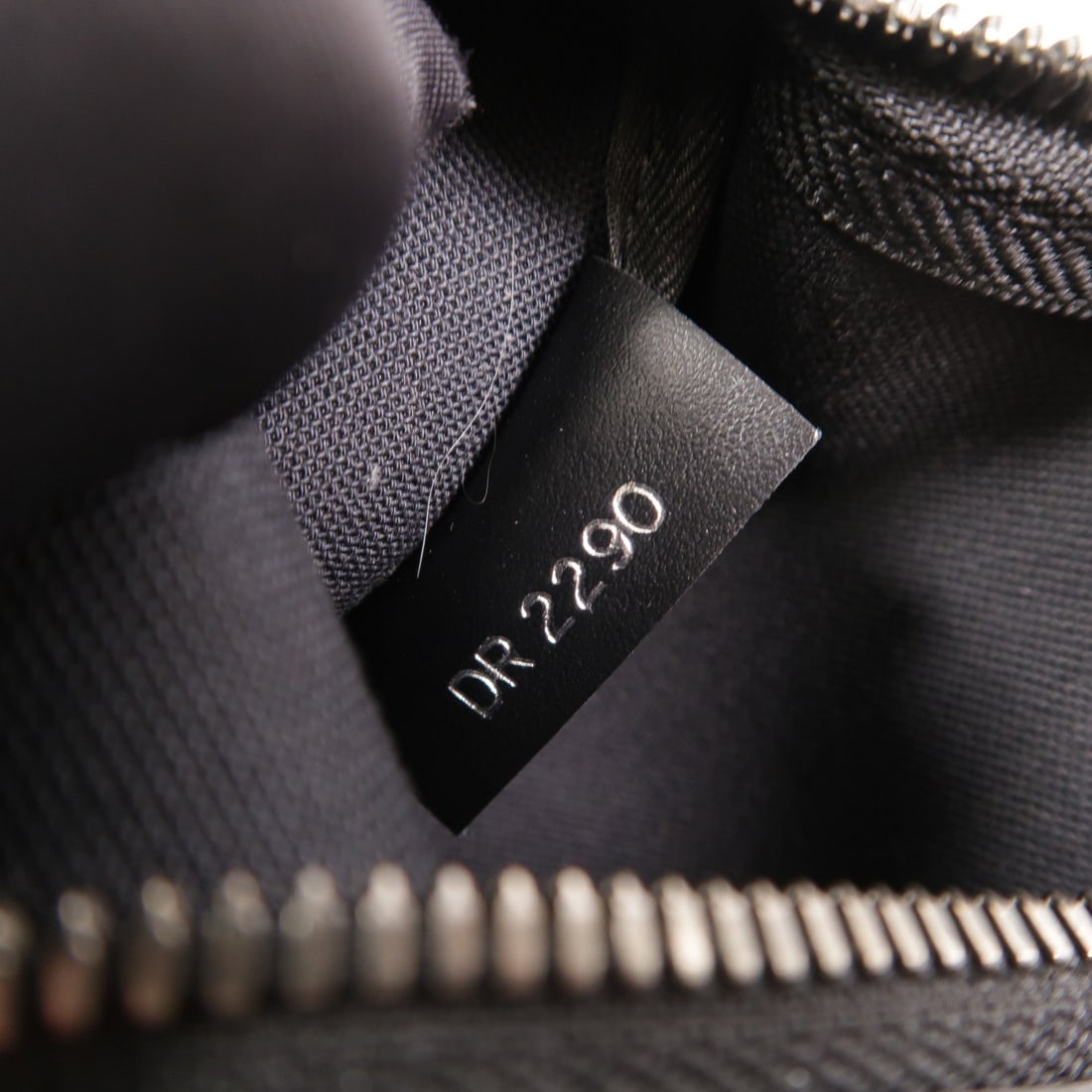 Louis Vuitton Trio Messenger - 20