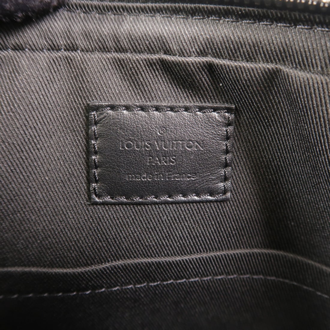 Louis Vuitton Trio Messenger - 6