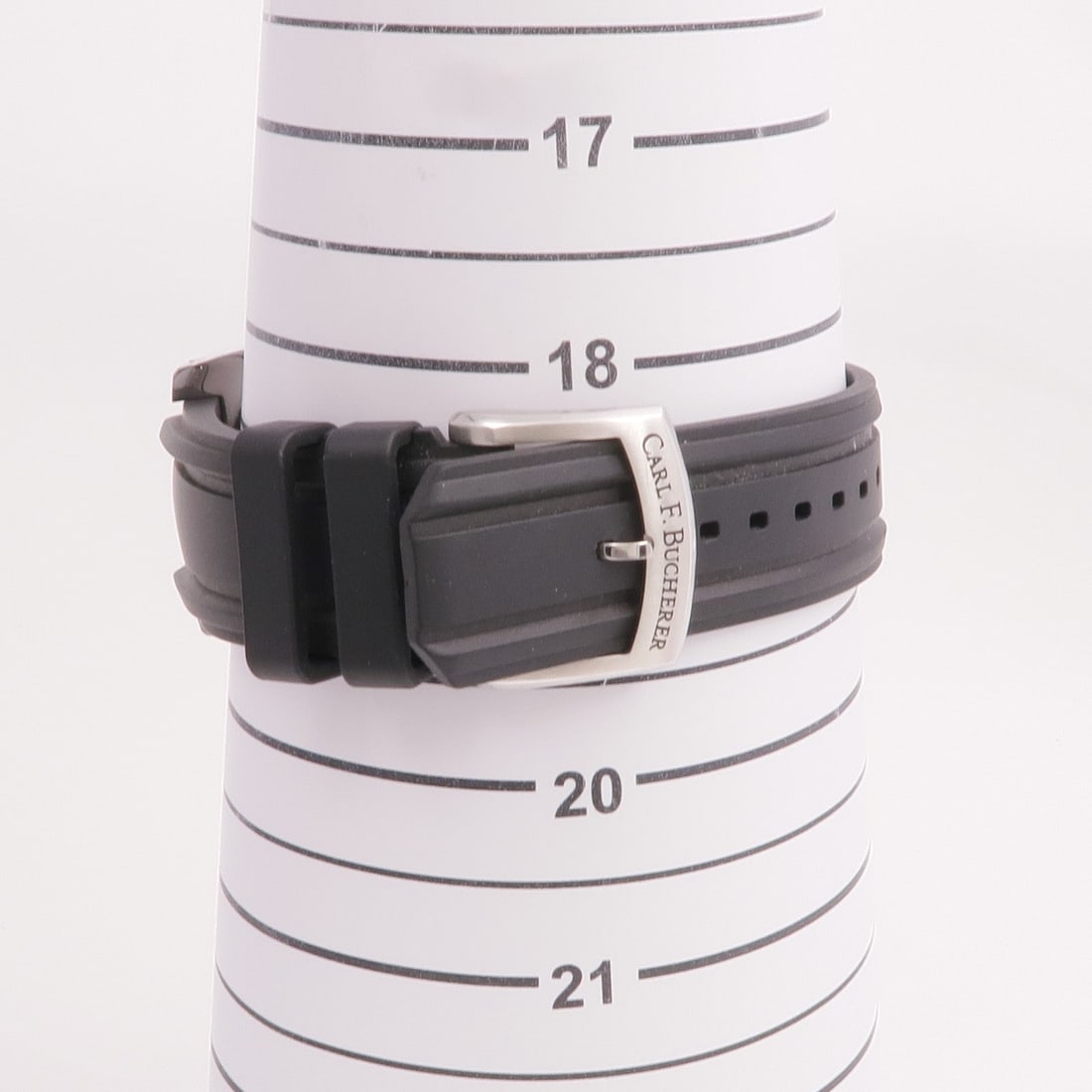 Tudor Black Bay Pro 79470 Automatic - 9