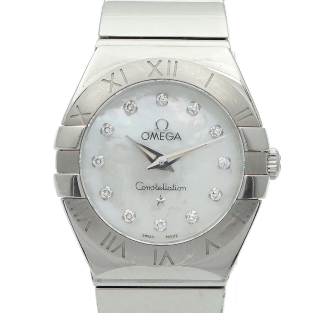 Hermes Cape Cod CC1.210a Quartz Silver: Quartz Cape Cod CC1.210a in stainless steel with leather belt and silver dial. Case 33x23mm, wrist 13.5-16.5cm, band 10-14mm. Includes storage box and guarantee.