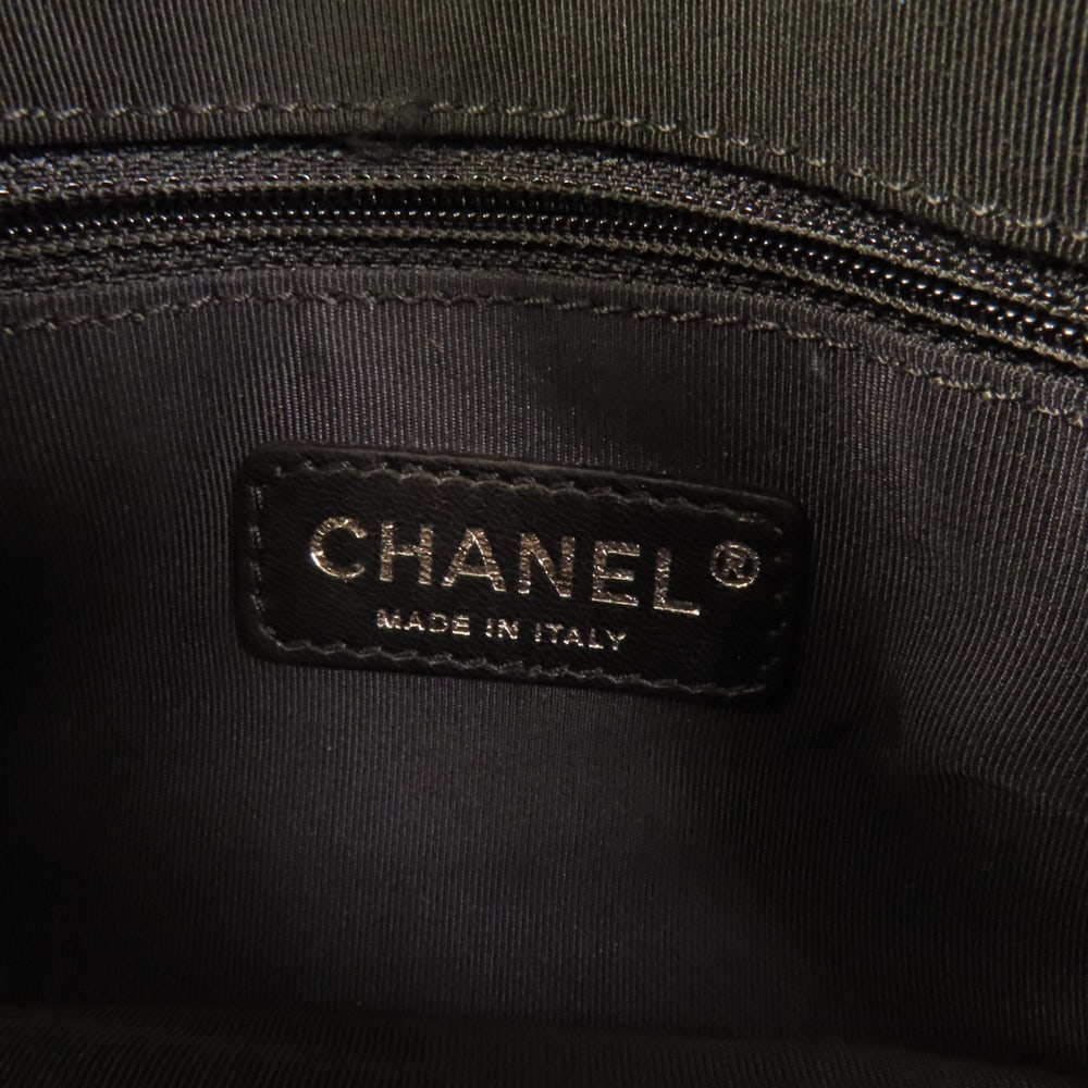 Chanel Chain Shoulder Bag Black White - 8