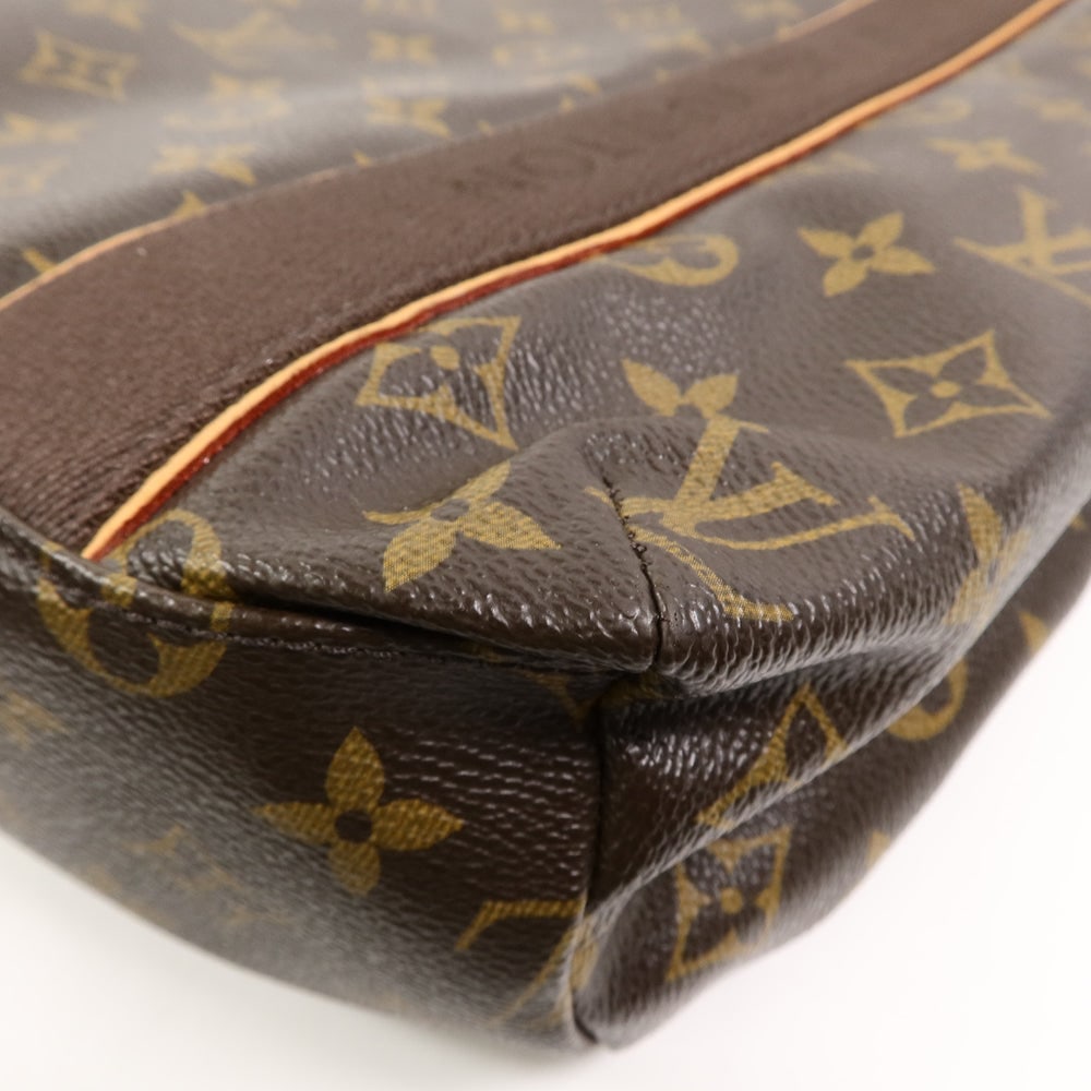 Louis Vuitton Cabas Beaubourg - 11