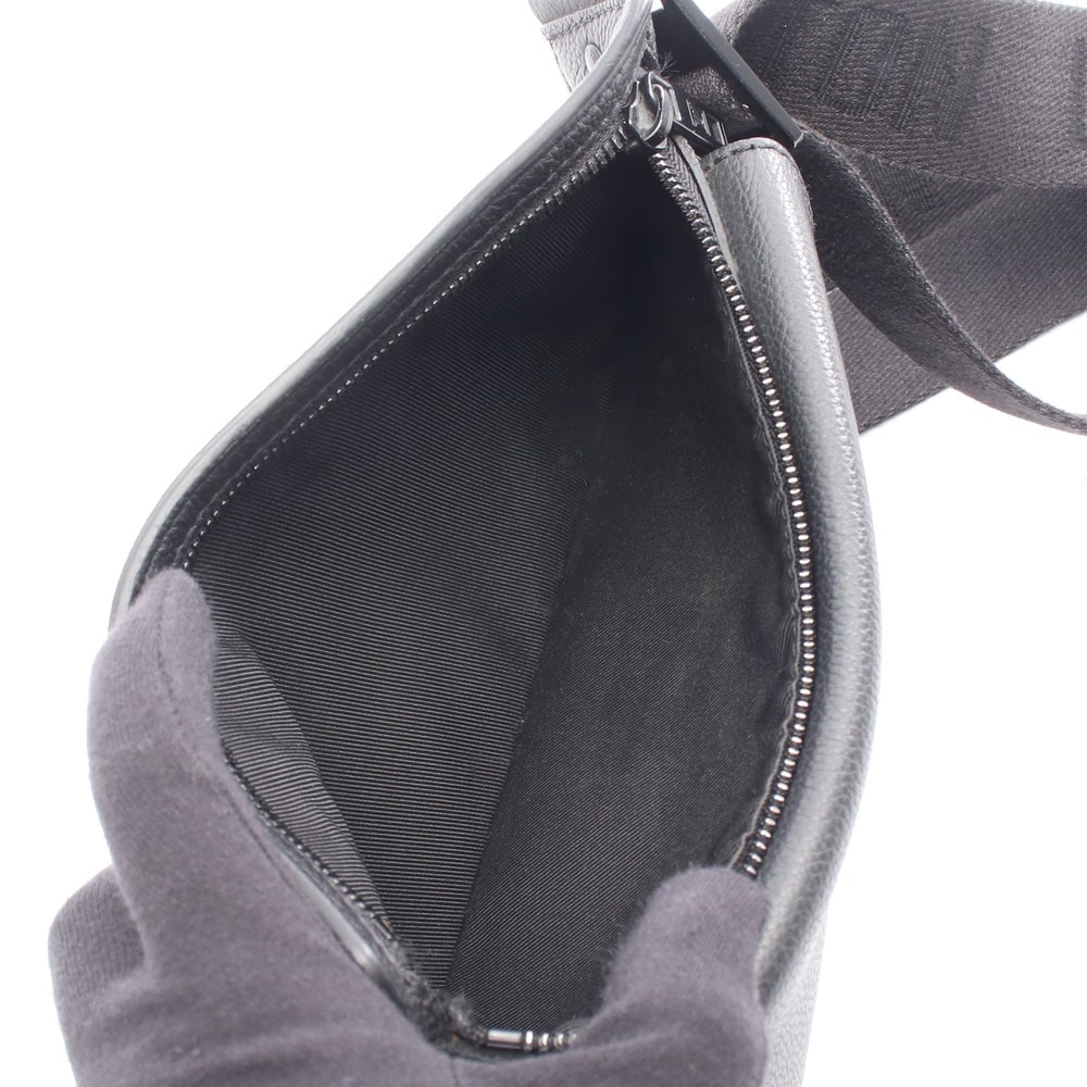 LV Take Off Sling Black - 3