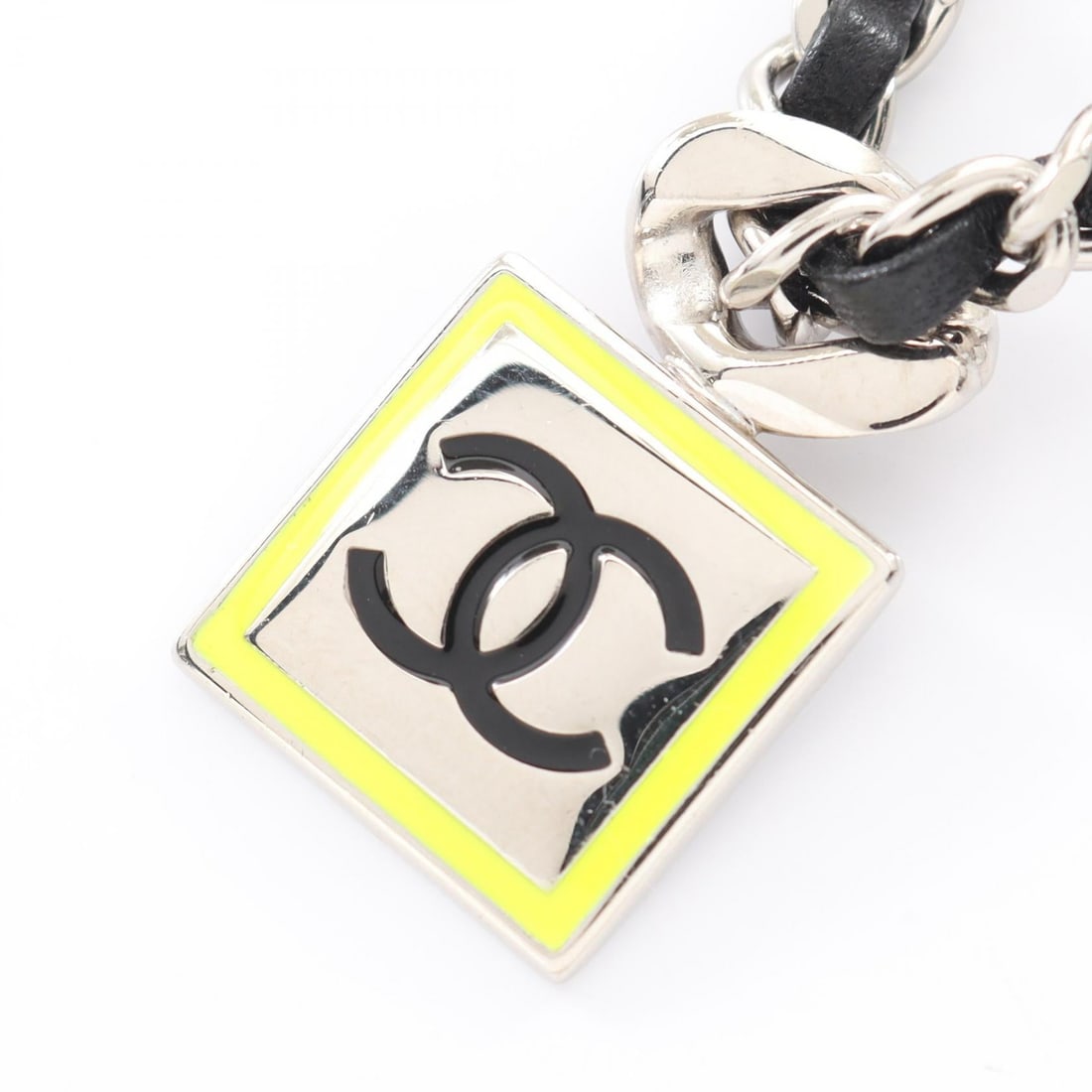 Chanel Coco Mark Leather Silver: Coco Mark necklace in leather with silver black and yellow tone.