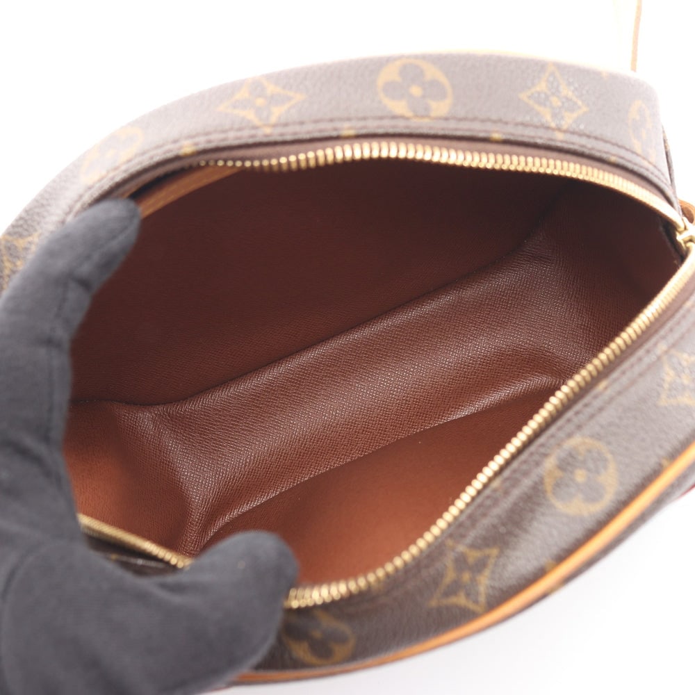 Louis Vuitton Blower Monogram - 3