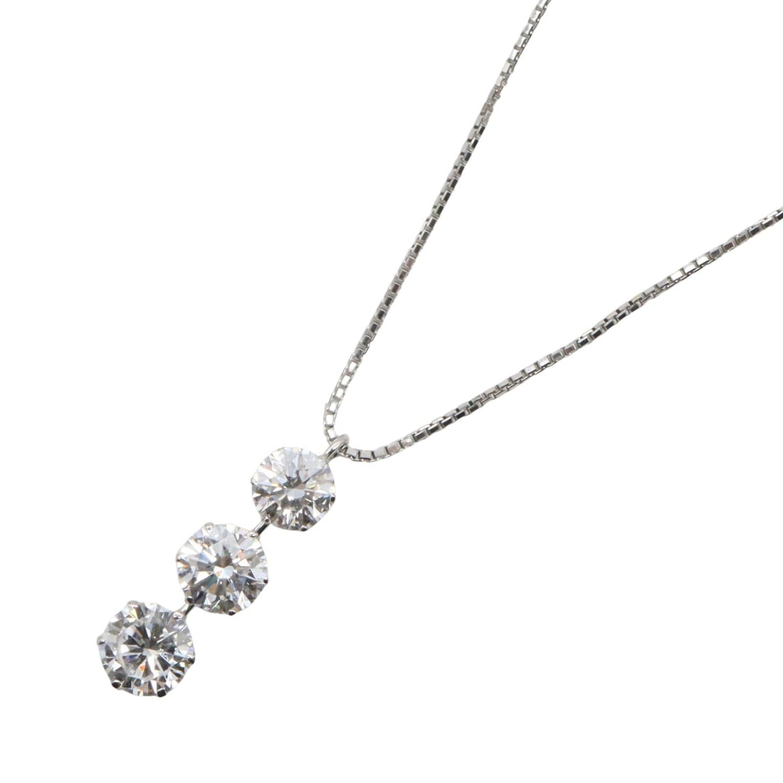 Diamond Necklace Platinum (1 of 6)