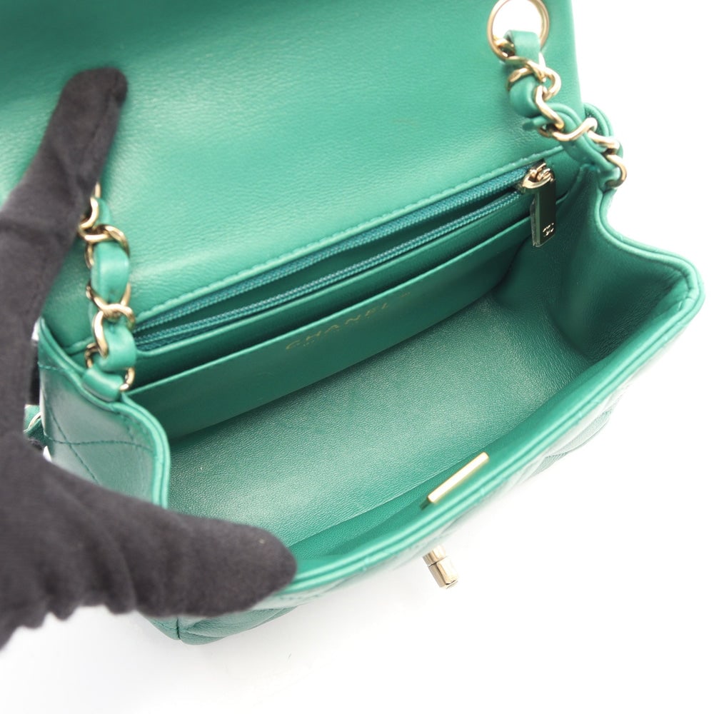 Chanel Mini Matelasse Green - 3