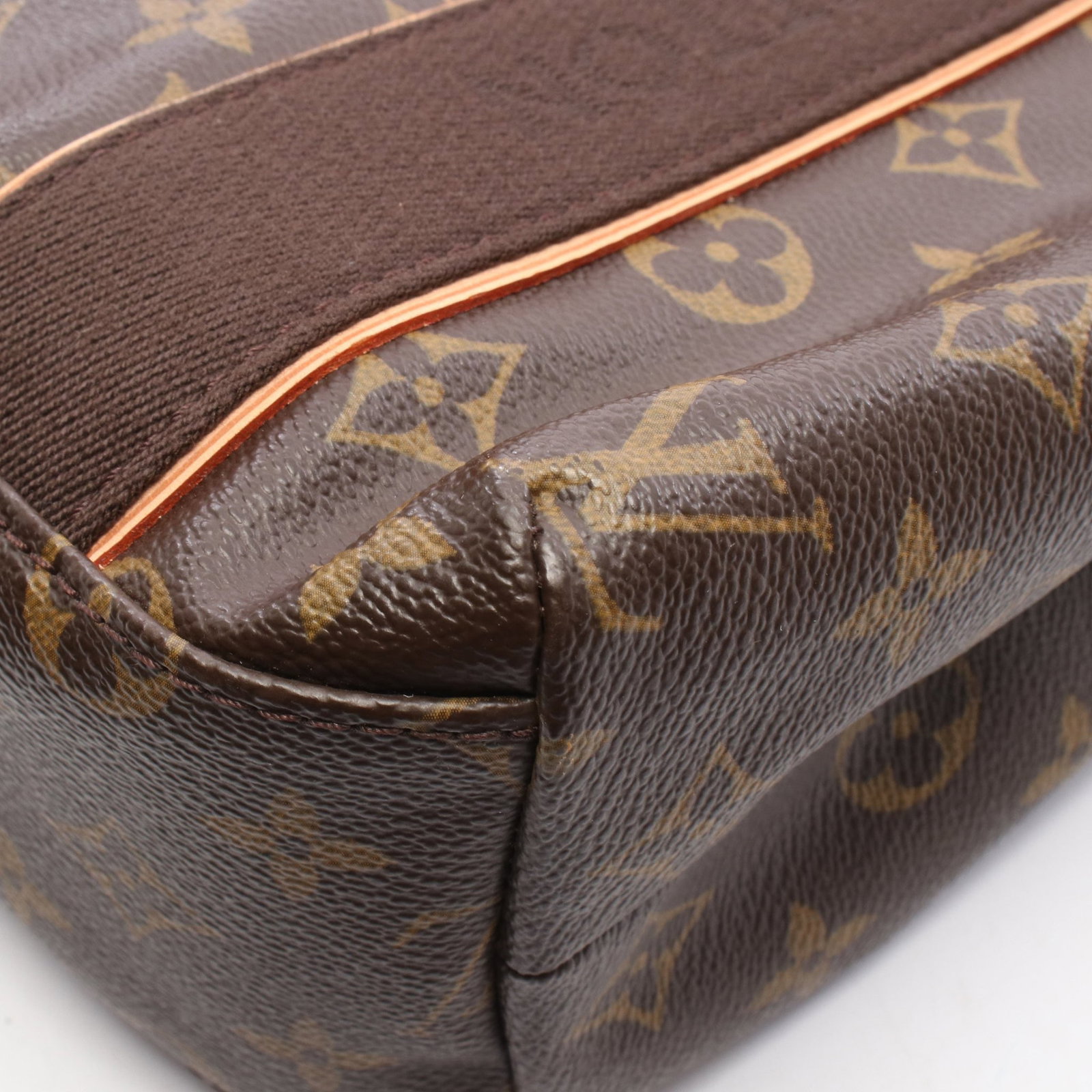 LV Beaubourg Monogram Shoulder Tote - 7