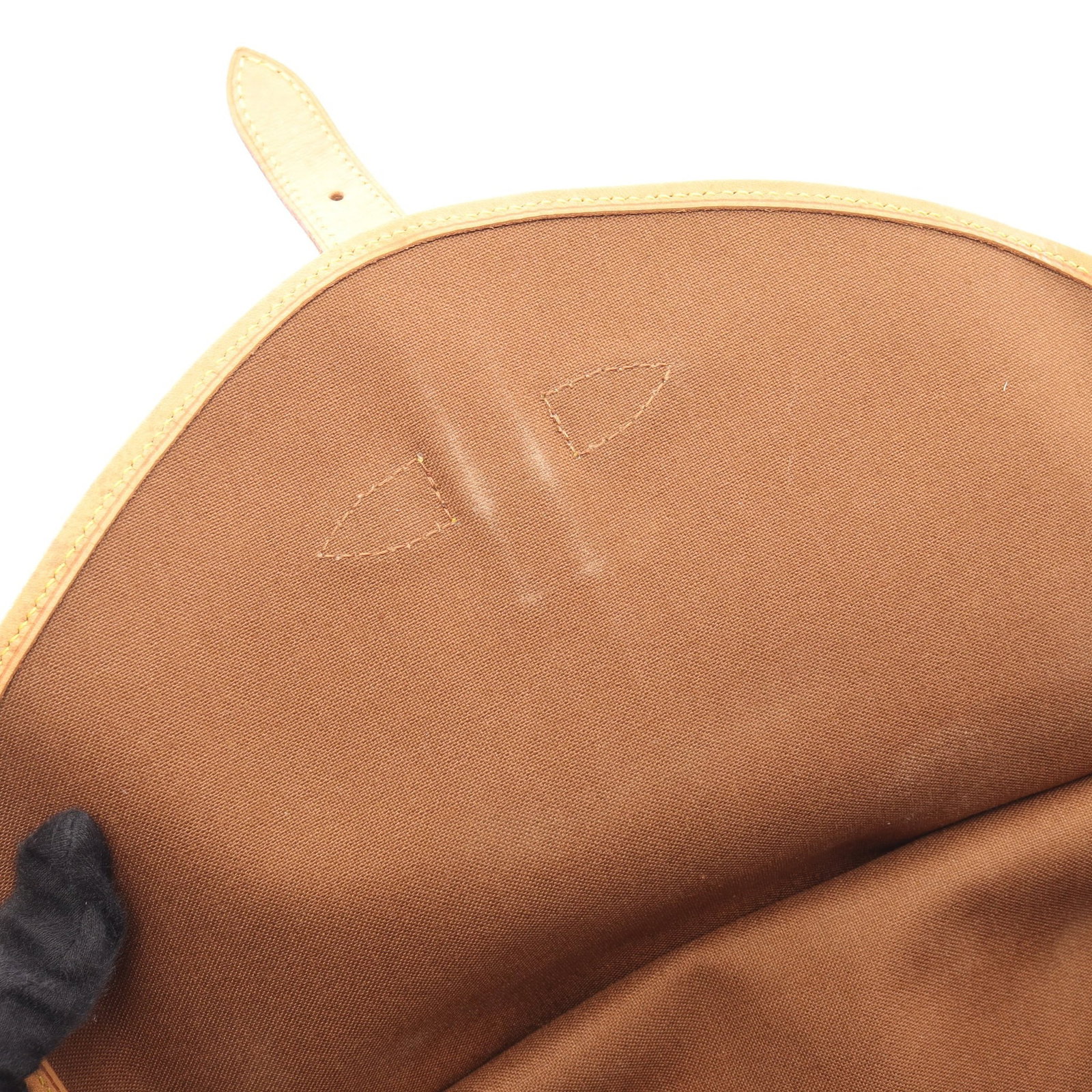 LV Saumur 30 Monogram Shoulder Bag - 7
