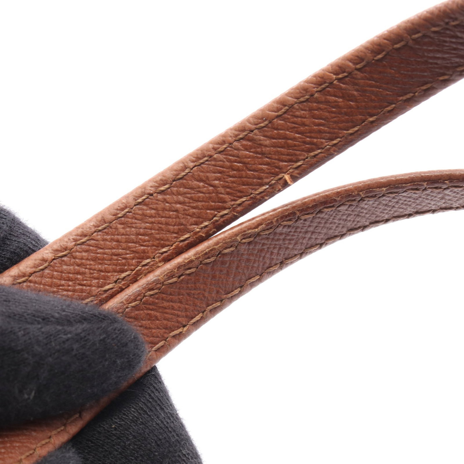 Louis Vuitton Papillon 26 Brown: Papillon 26 old model handbag in brown Monogram canvas. Size 26 x 13 x 13 cm.