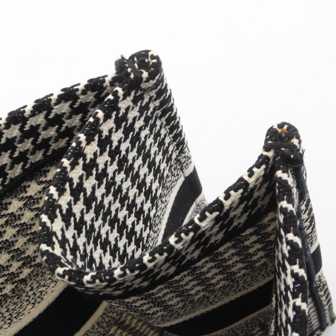 Dior Book Tote Medium Houndstooth - 9