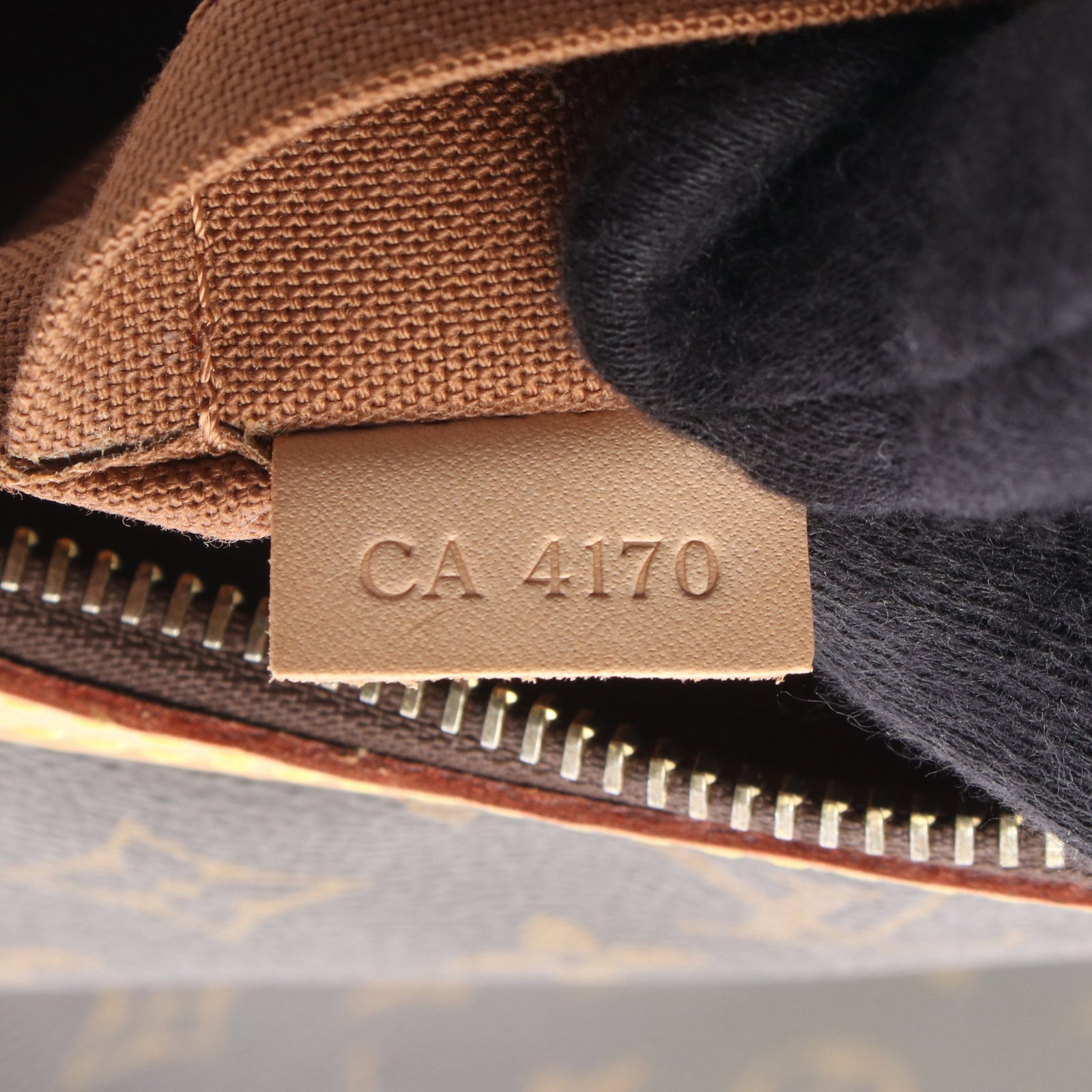 LV Odeon MM Monogram Shoulder Bag - 5