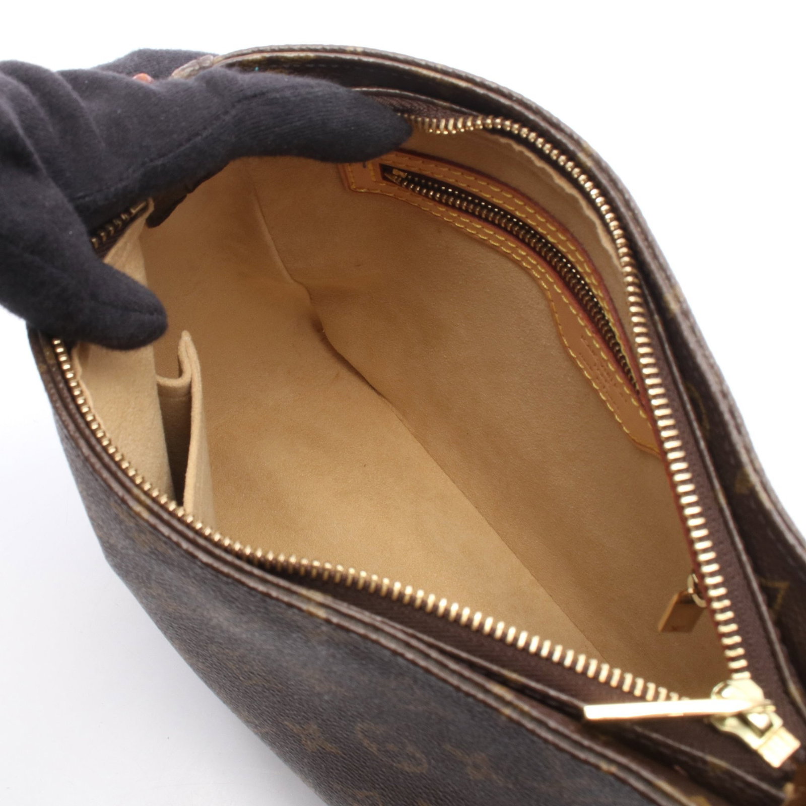 LV Looping MM Monogram Shoulder Bag - 3