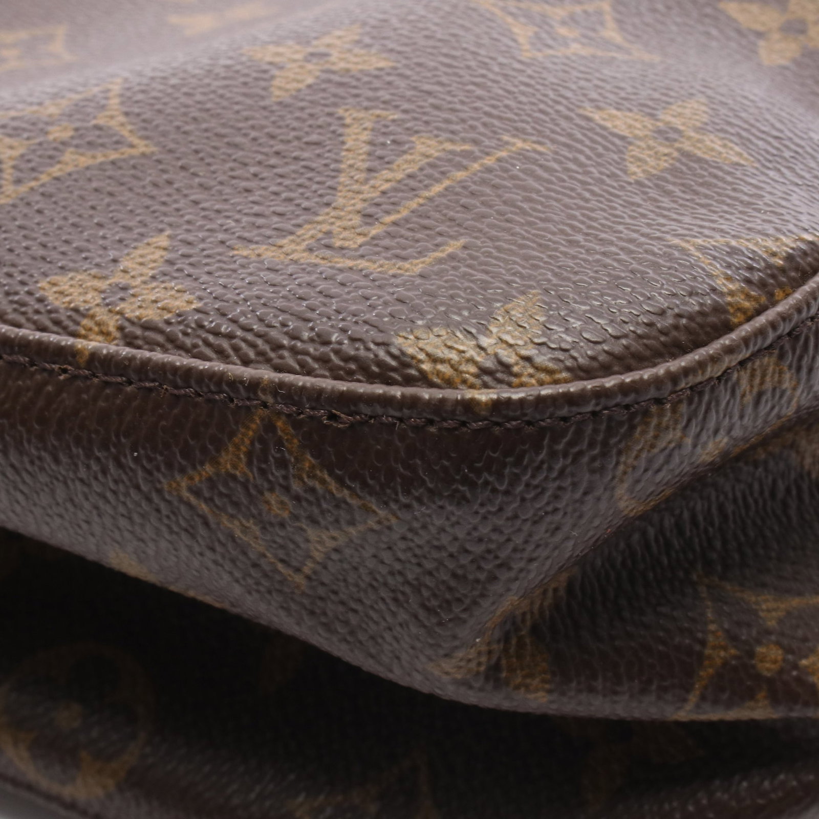 LV Looping MM Monogram Shoulder Bag - 7