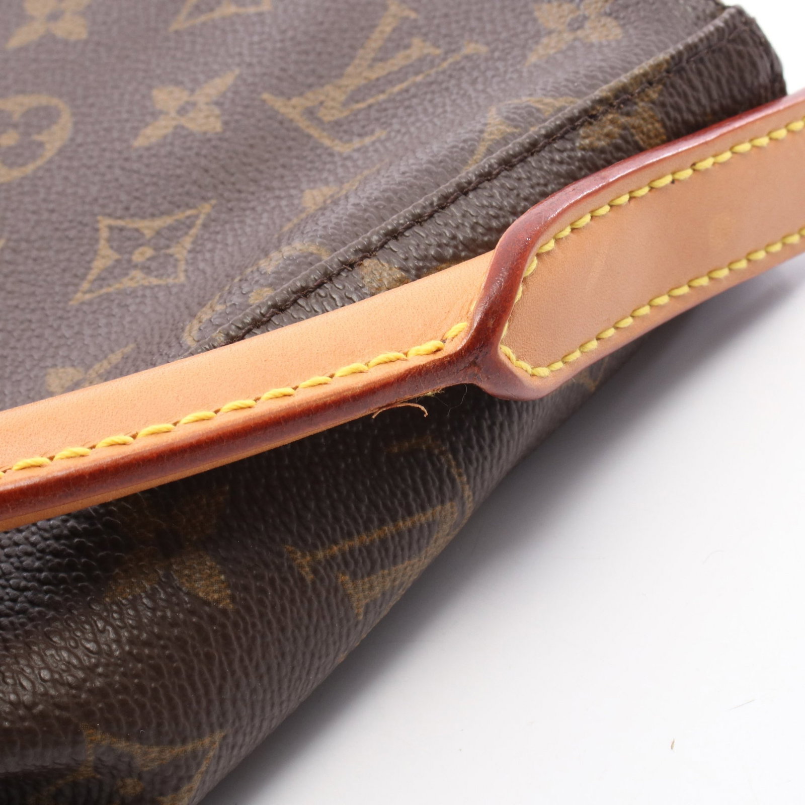 LV Looping MM Monogram Shoulder Bag - 9