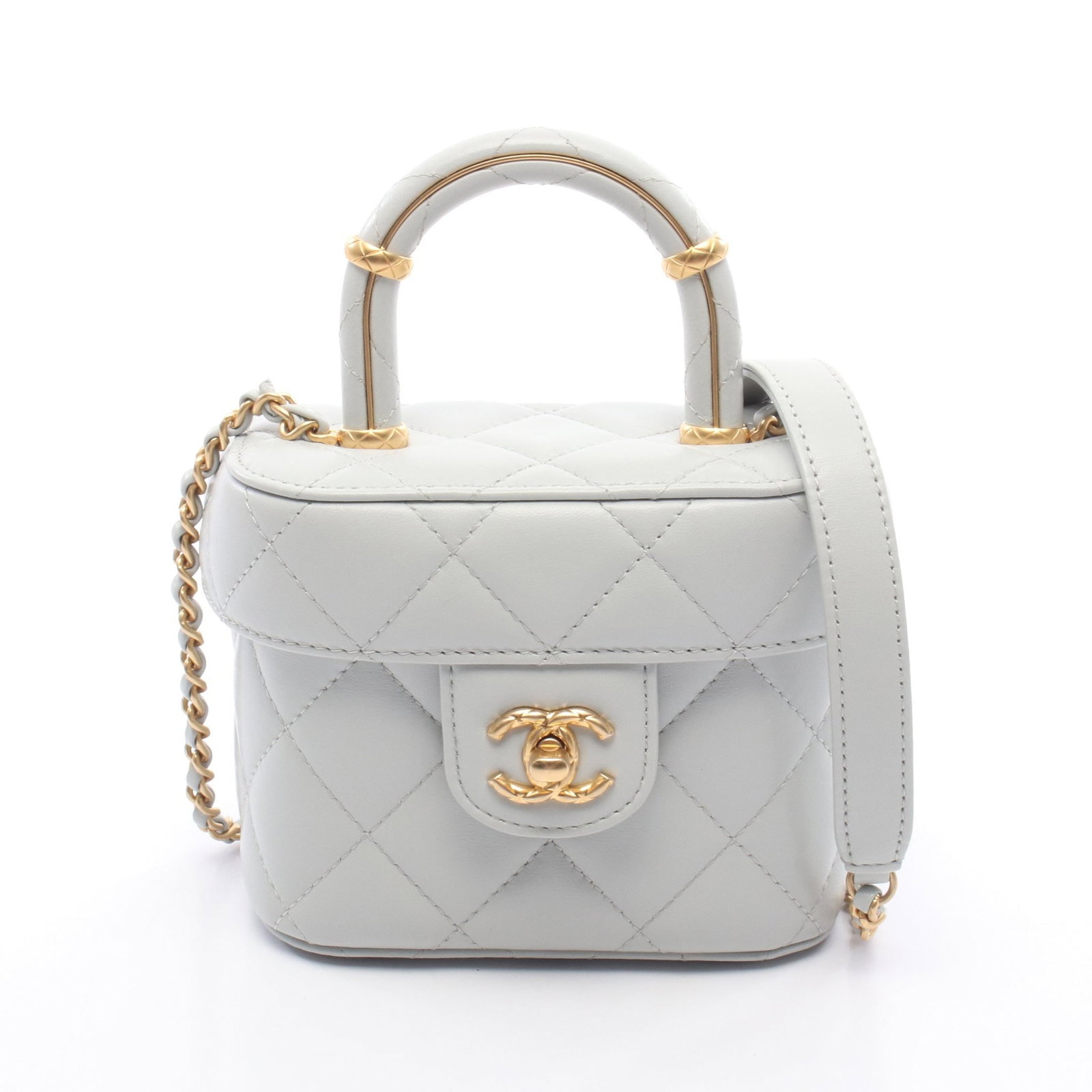 Chanel Vanity 2WAY Blue Gray: Authentic and authenticated Chanel Matelasse Vanity bag 2WAY chain shoulder bag in blue gray leather with gold hardware. Model AS3973. Approx. 12H x 14.5/14W x 7D cm with 20 cm handle and 112.5 cm
