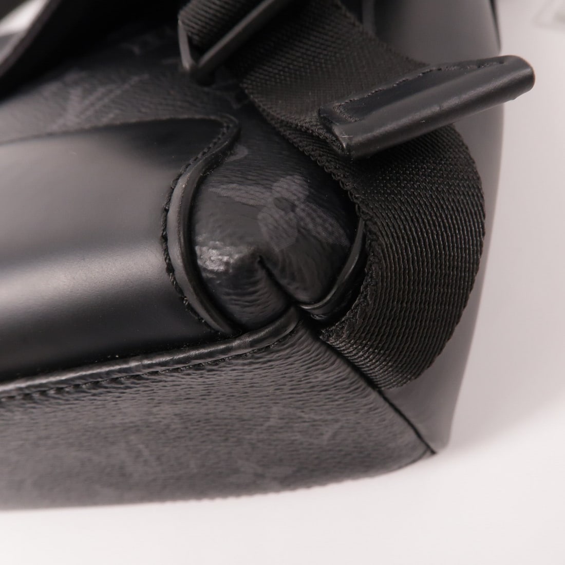 Louis Vuitton Voyager PM - 11