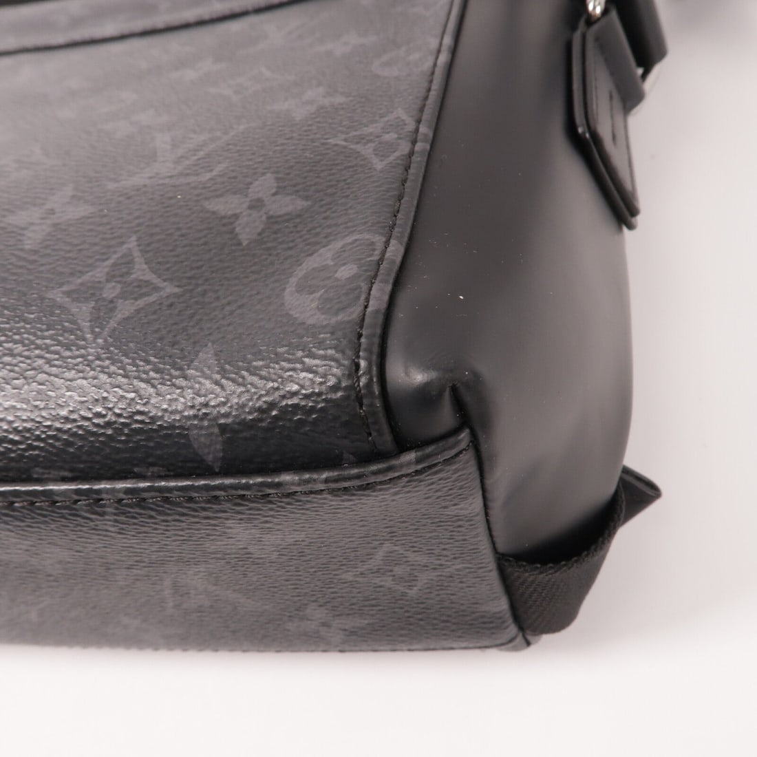 Louis Vuitton Voyager PM - 13