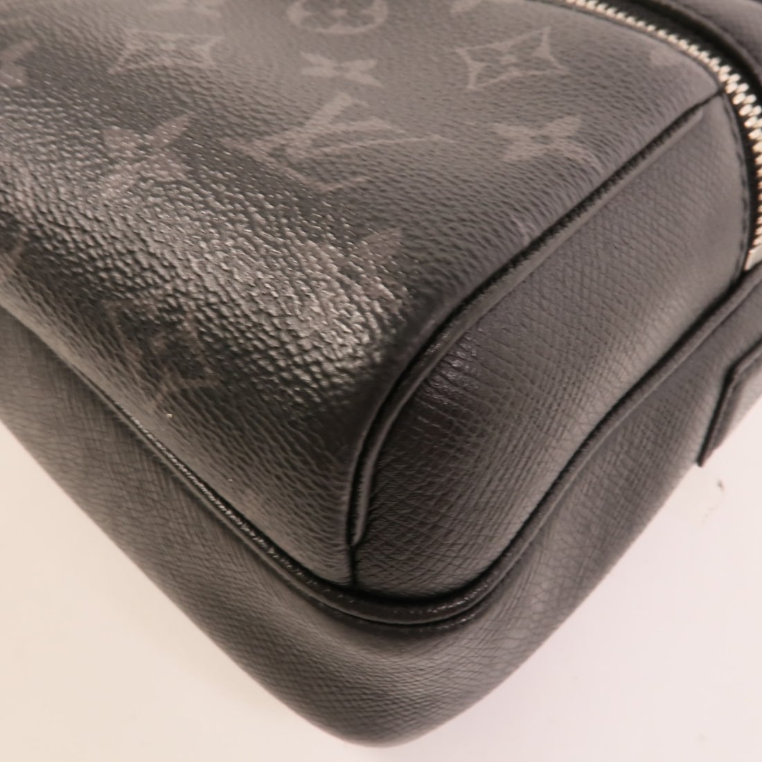 Louis Vuitton Outdoor Messenger - 15
