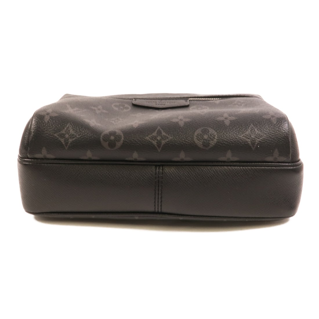 Louis Vuitton Outdoor Messenger - 4