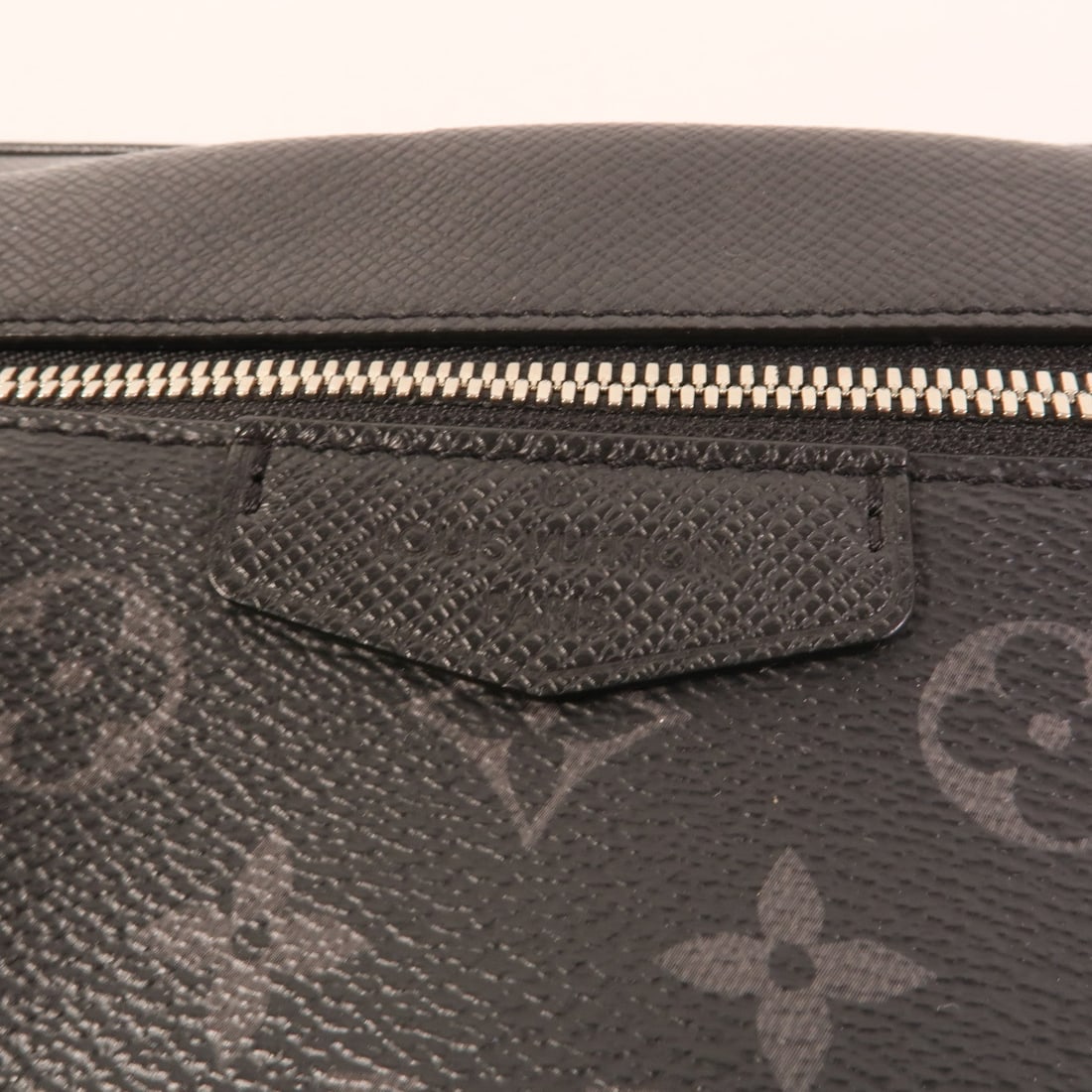 Louis Vuitton Outdoor Messenger - 8