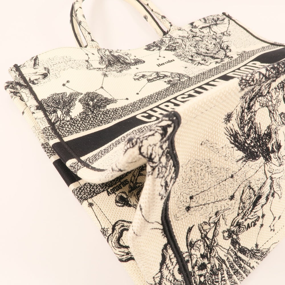 Dior Book Tote Large White - 7