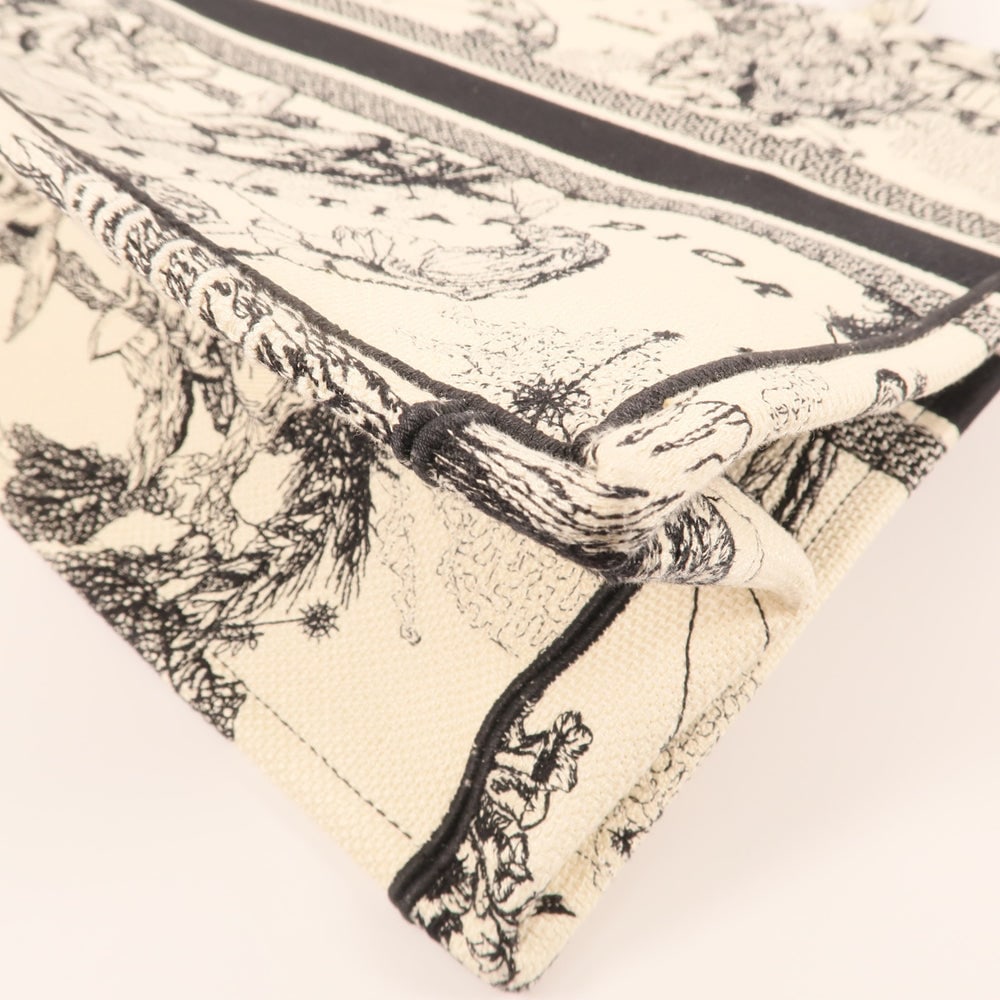 Dior Book Tote Large White - 8