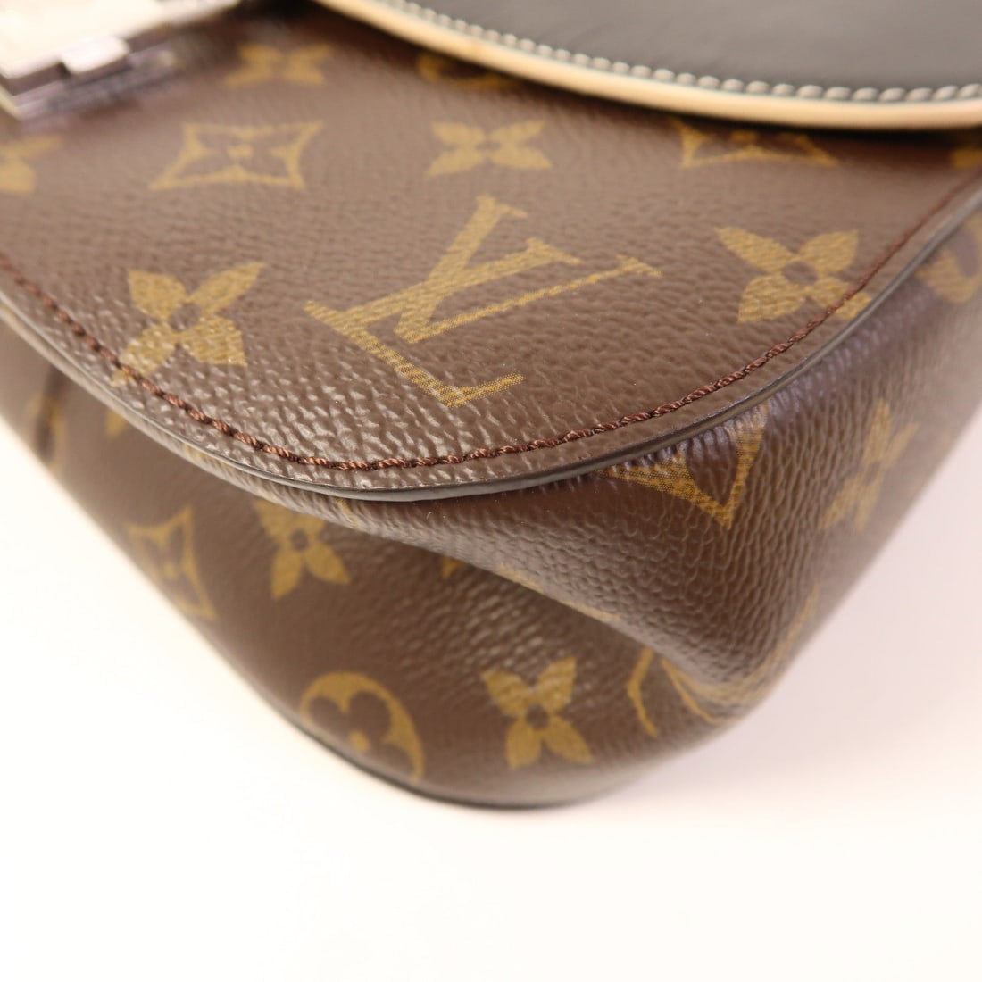 LV Chain It 2 Way Monogram - 12