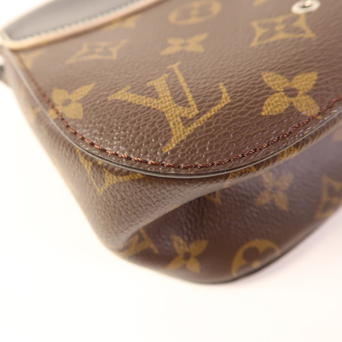 LV Chain It 2 Way Monogram - 15