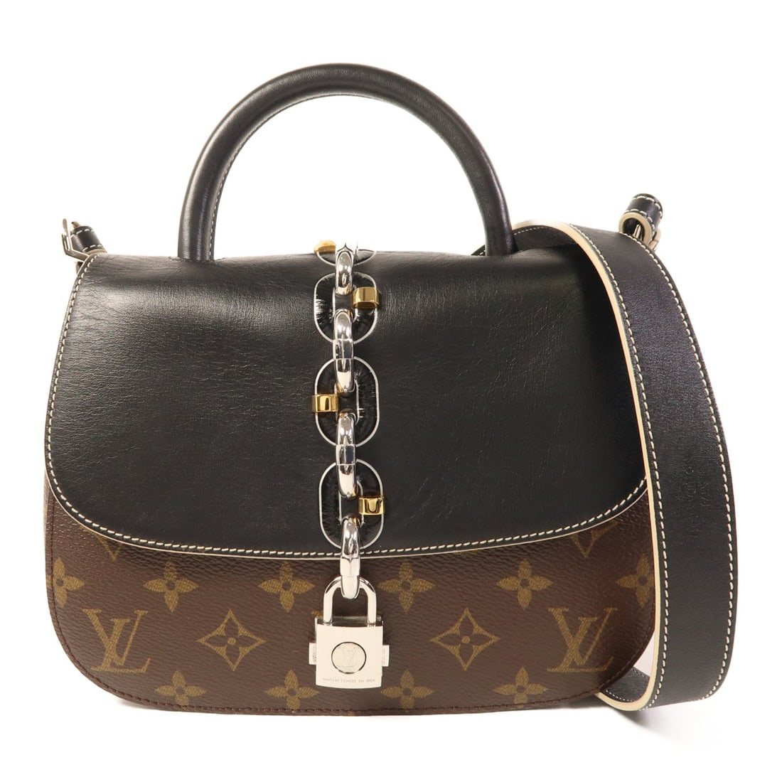 LV Chain It 2 Way Monogram: Chain It 2 way shoulder hand bag MN44115 in brown Monogram canvas. Size 20 x 18 x 8 cm.