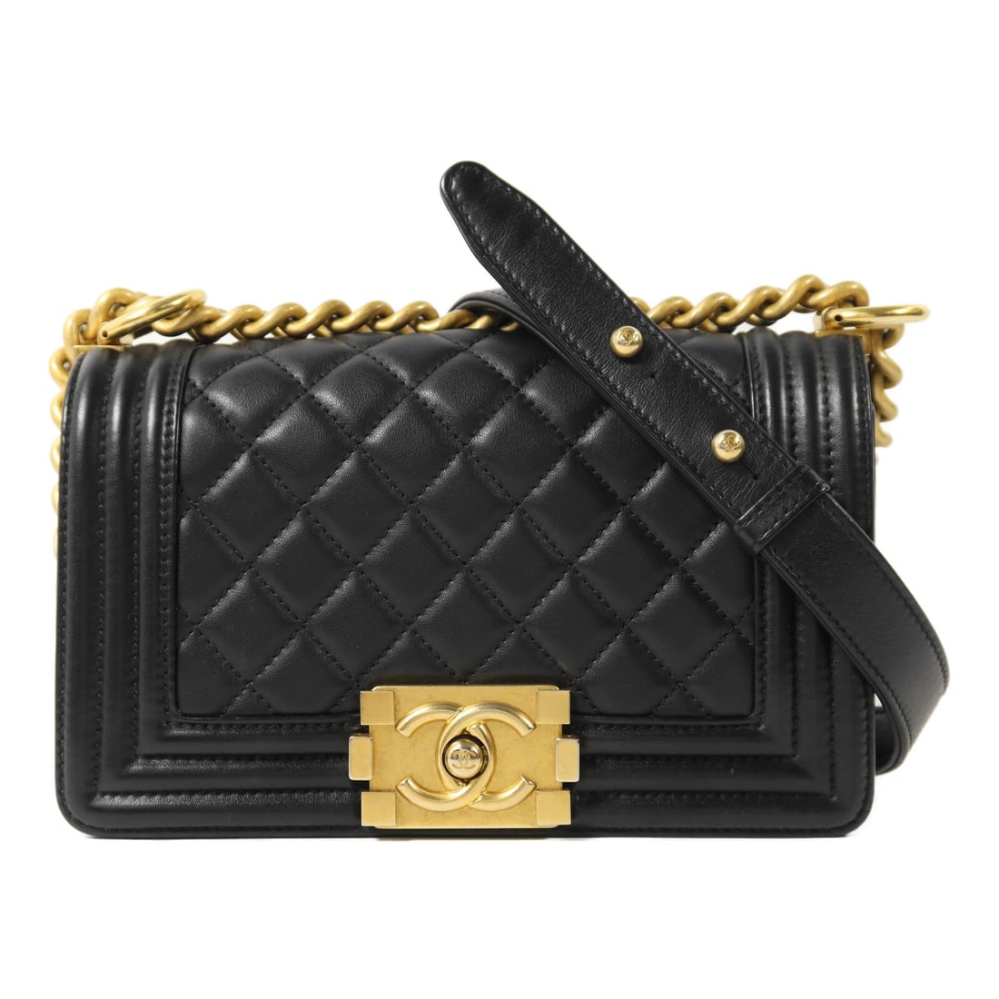 Chanel Boy 20 Chain Bag Black: Authentic and authenticated Chanel Boy 20 chain shoulder bag in black lambskin. Product no. UNCKUHJE. Approx. 20W x 12H x 5D cm with 68-113 cm strap. Includes hologram sticker.