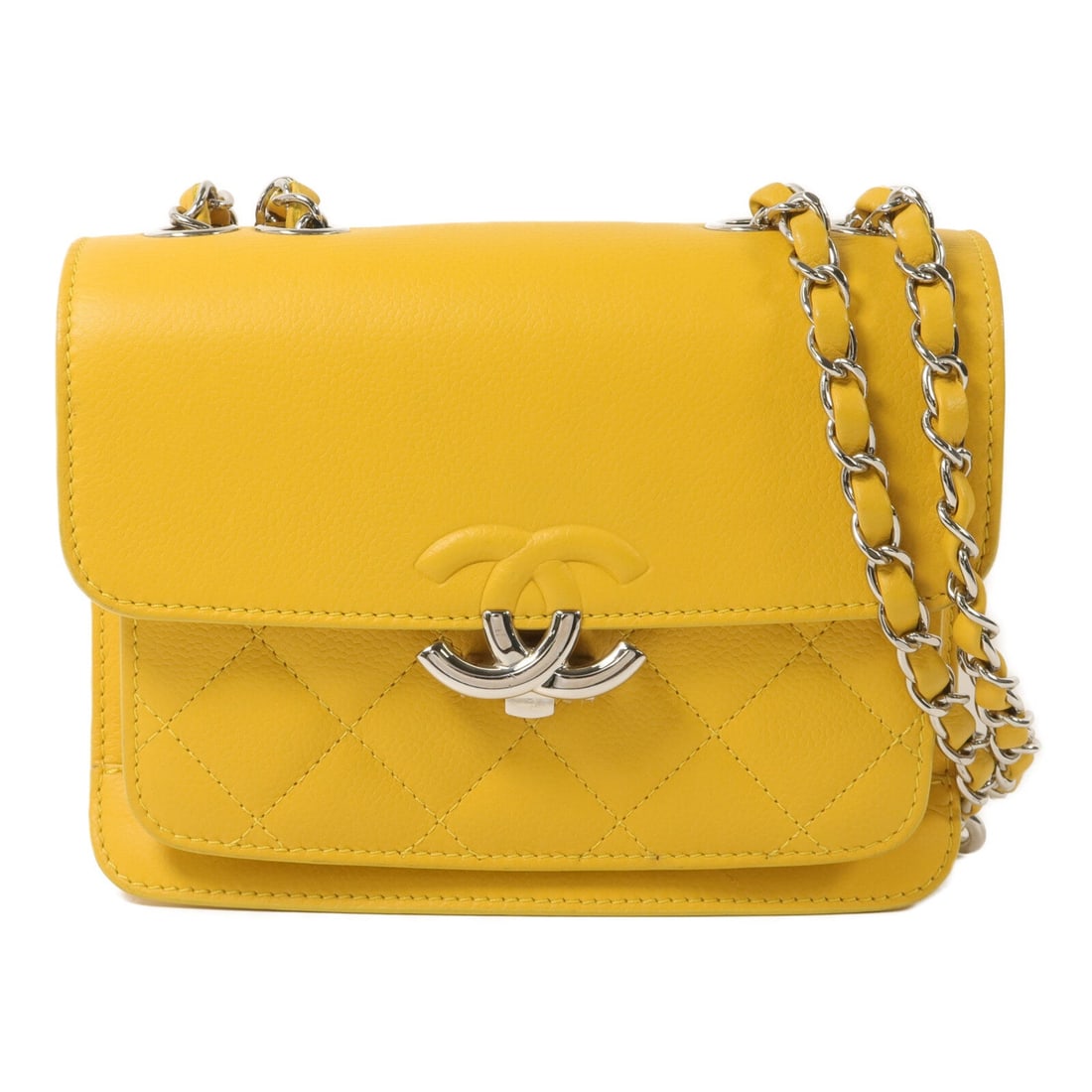 Chanel Chain Shoulder Bag Yellow: Authentic and authenticated Chanel chain shoulder bag in yellow calfskin. Product no. 24041220. Approx. 20W x 15H x 6D cm with 66-108 cm strap. Includes hologram sticker and guarantee.
