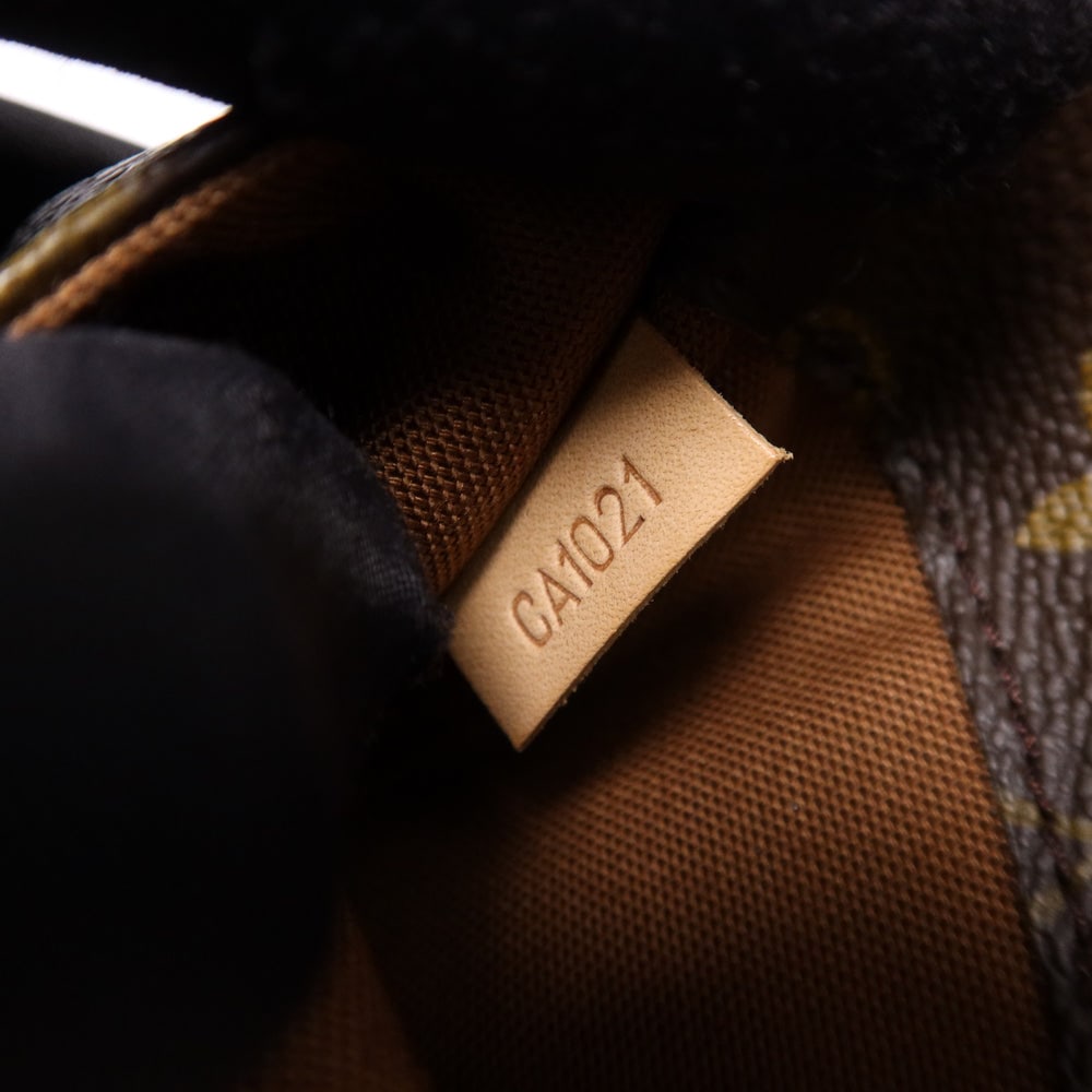 Louis Vuitton Pochette Gange Monogram - 13