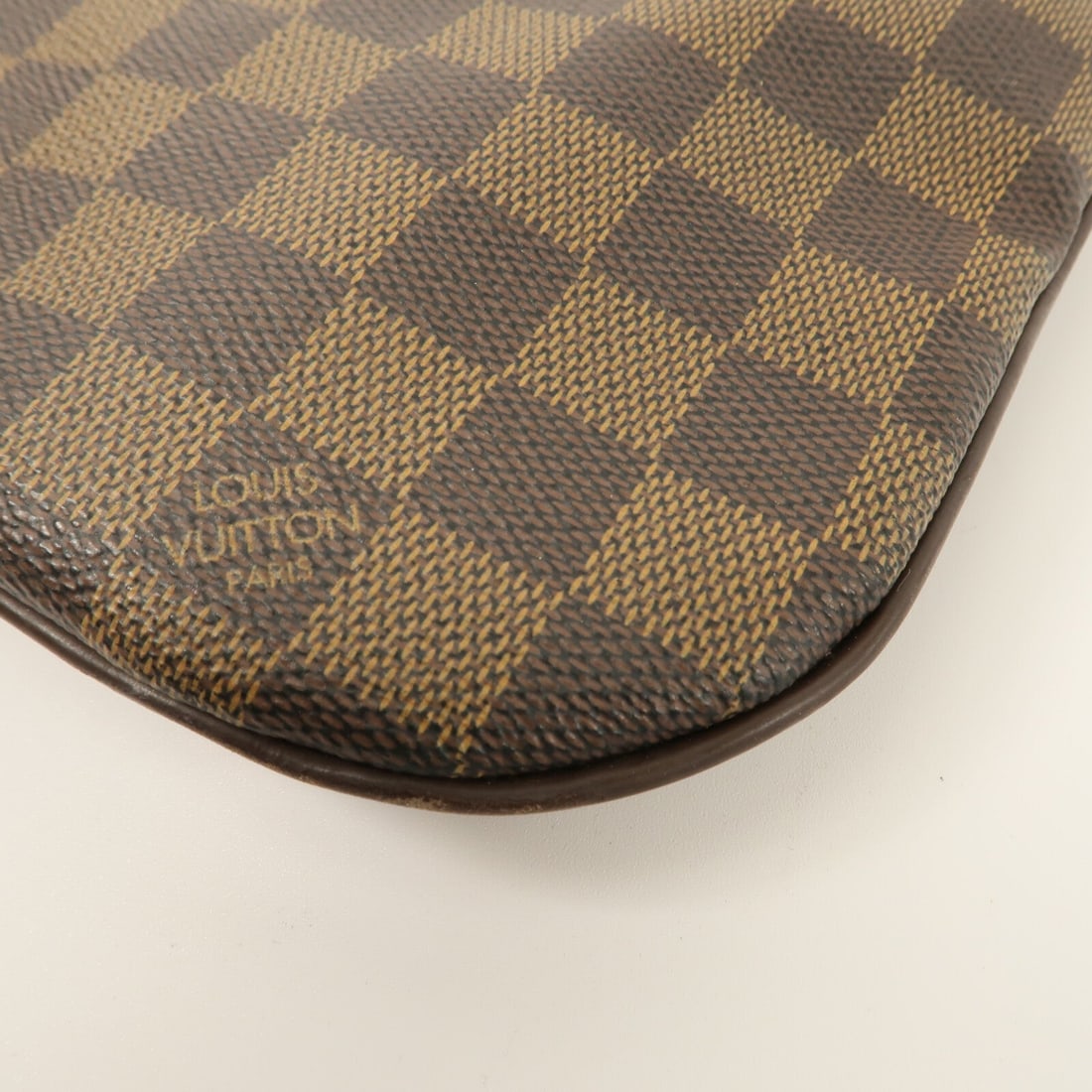Louis Vuitton Pochette Bosphore - 10