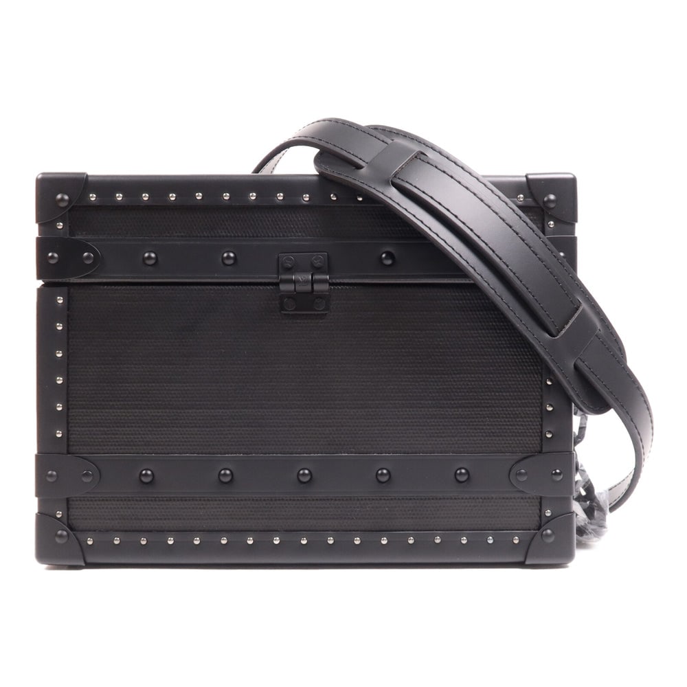 Louis Vuitton Clutch Trunk Black: Black calfskin clutch trunk box shoulder bag. Includes box storage bags and strap. 22 x 16 x 8 cm.
