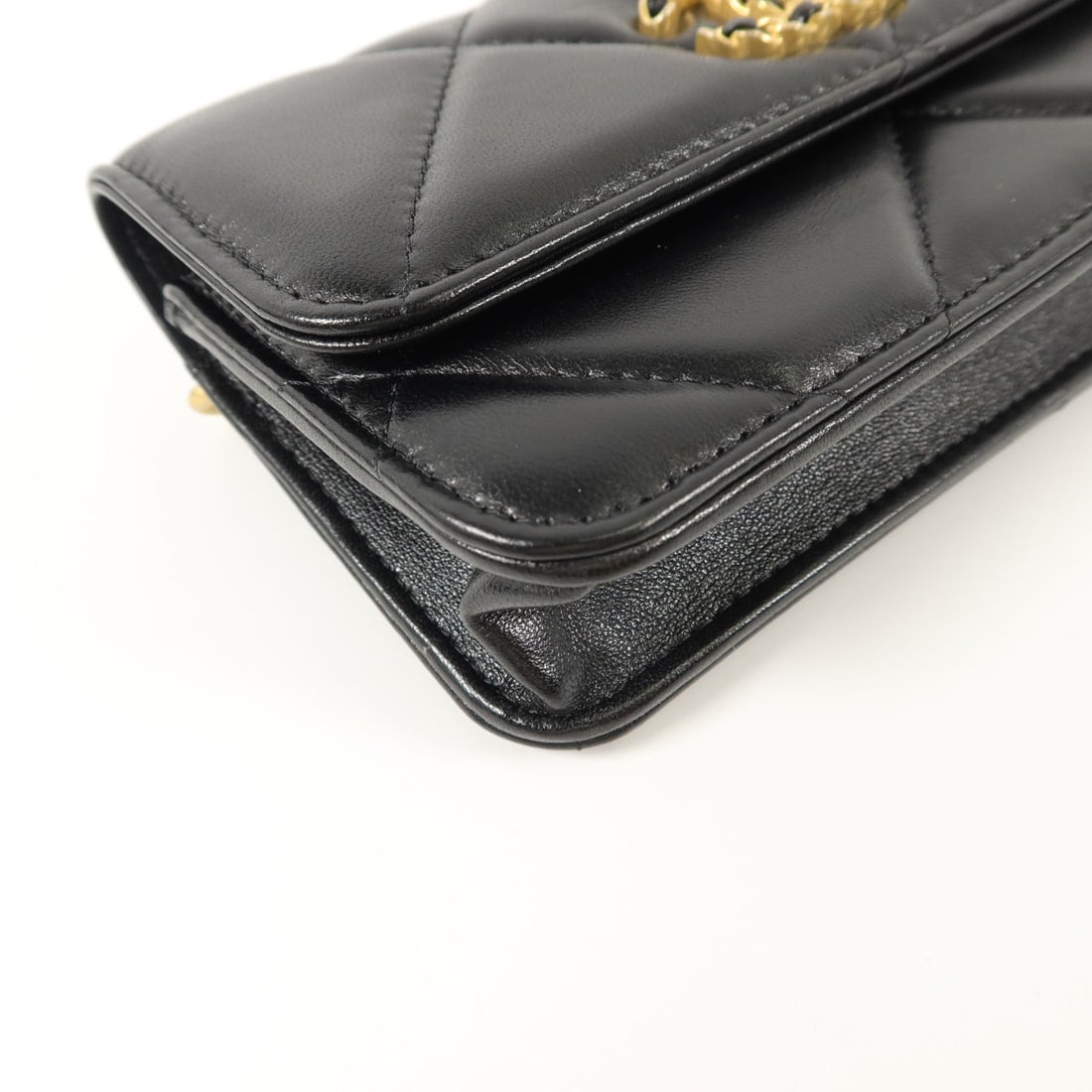 Chanel C19 Belt Bag Black - 14