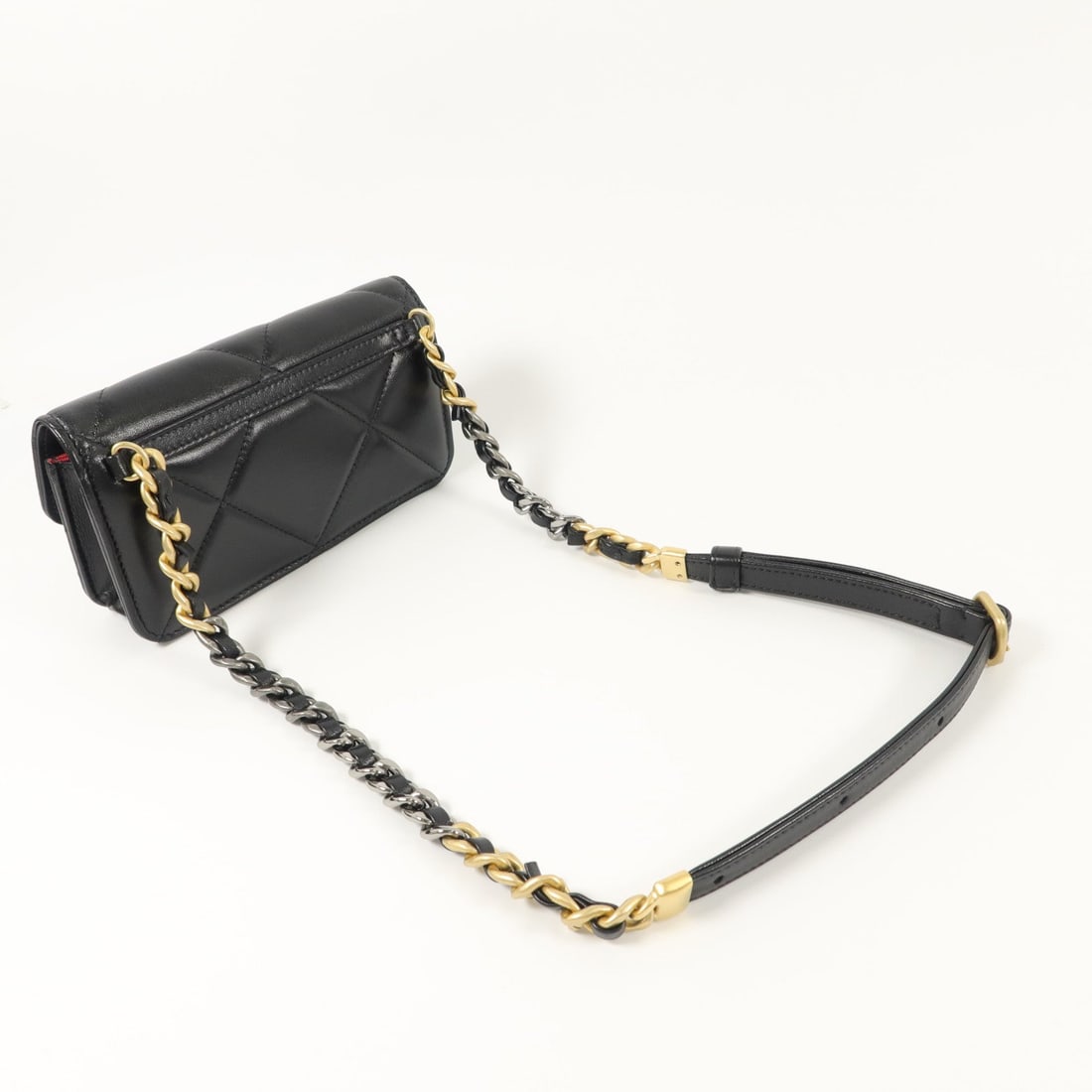 Chanel C19 Belt Bag Black - 9