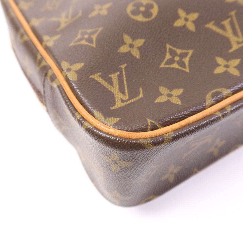 Louis Vuitton Pegase Handbag Monogram - 12