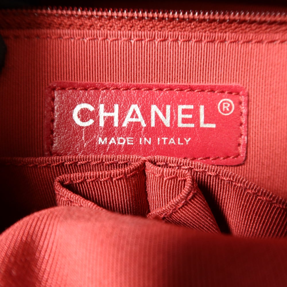 Chanel Gabrielle Medium Shoulder Bag - 8