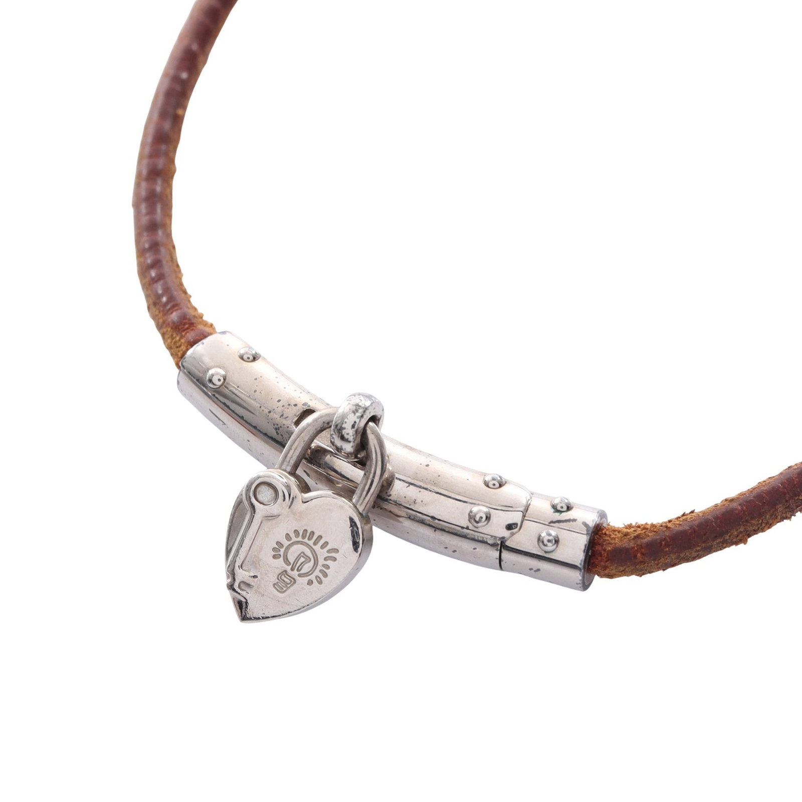 Hermes Heart Padlock Choker: Viviride Fantasy heart Padlock choker necklace in leather with silver and brown tone.