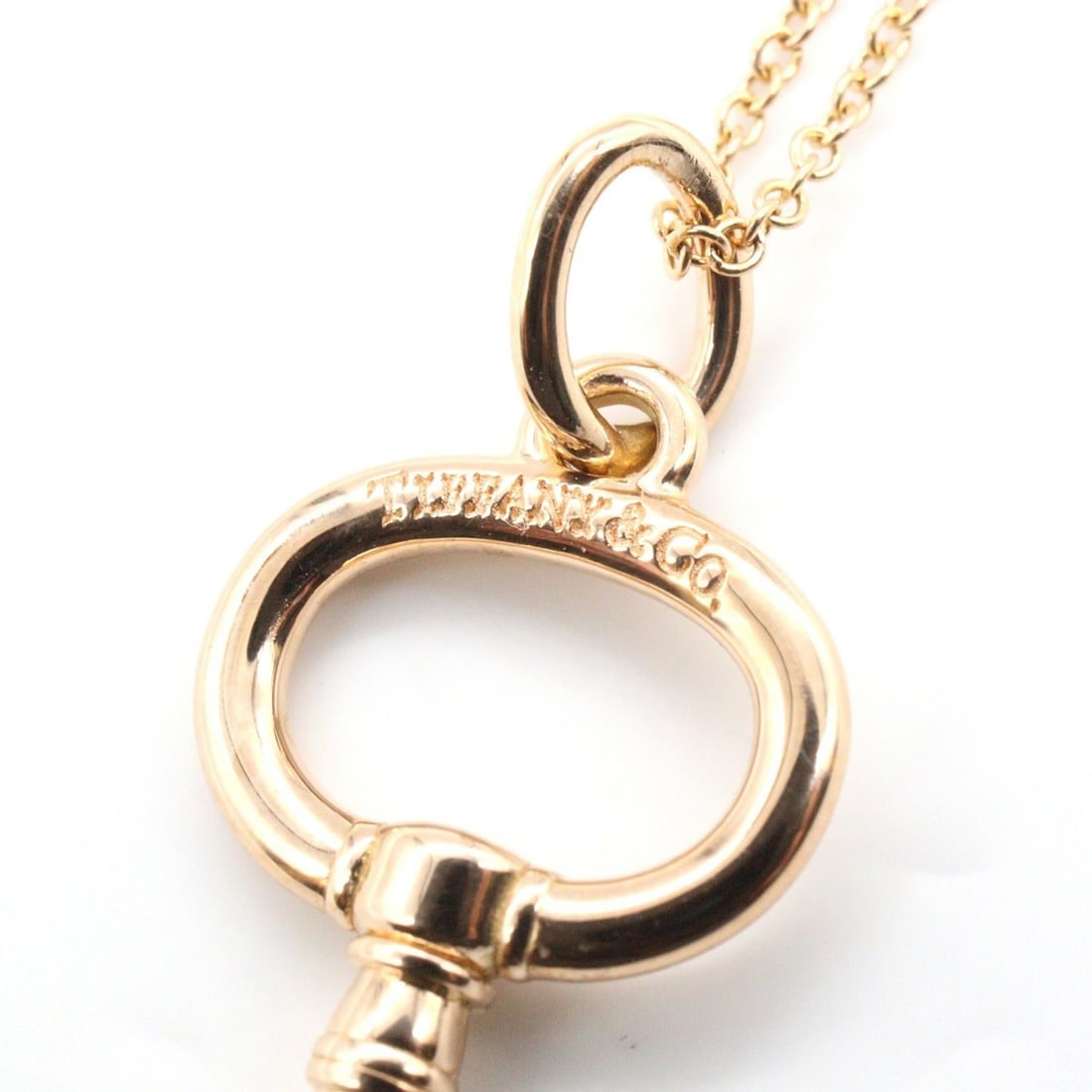 Tiffany Oval Key Necklace Pink Gold: Oval Key necklace in K18 pink gold.