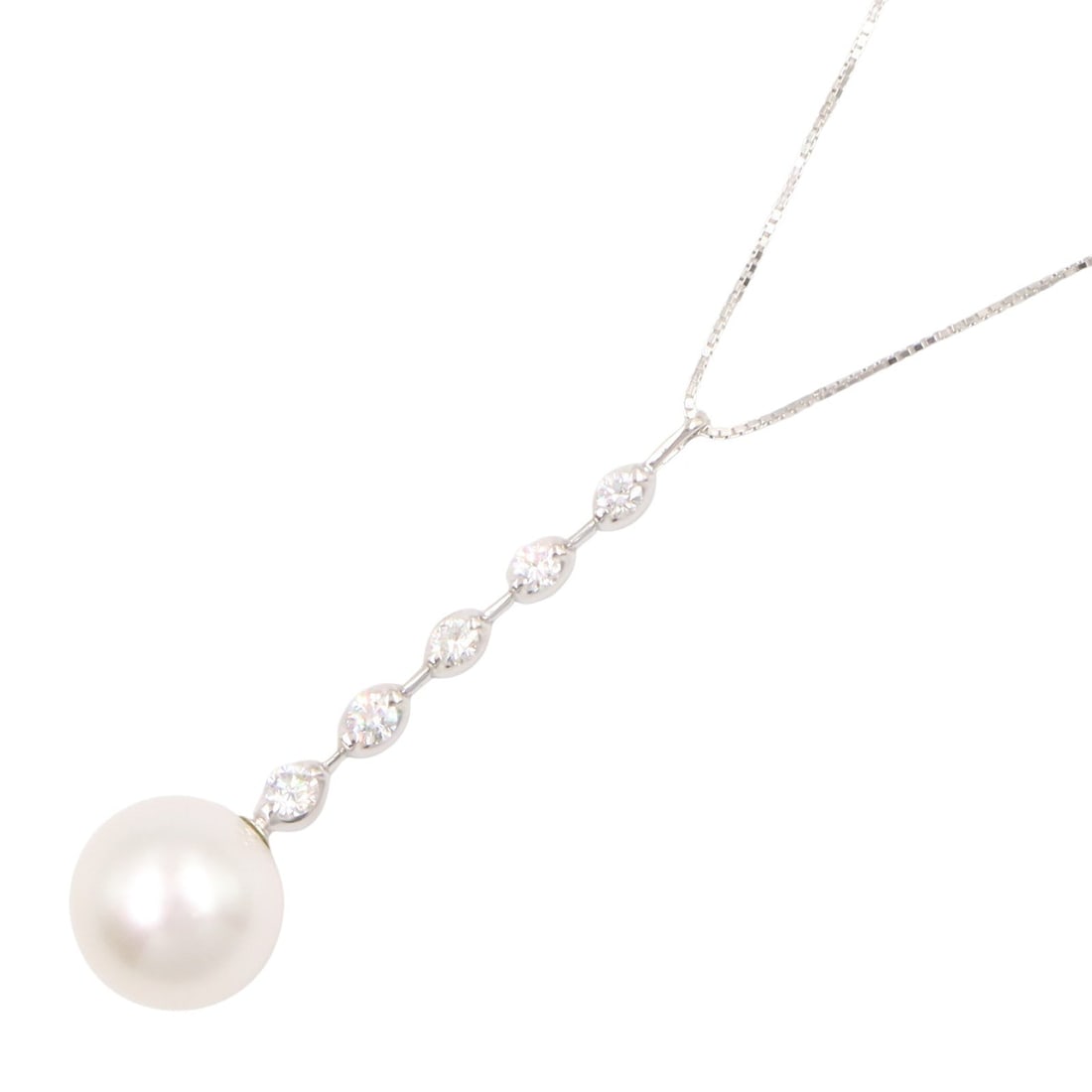 K18WG Pearl Diamond Necklace: No Brand Jewelry pearl diamond necklace in K18WG white gold, white/clear. Listed price 145,455.00. Real and authenticated.