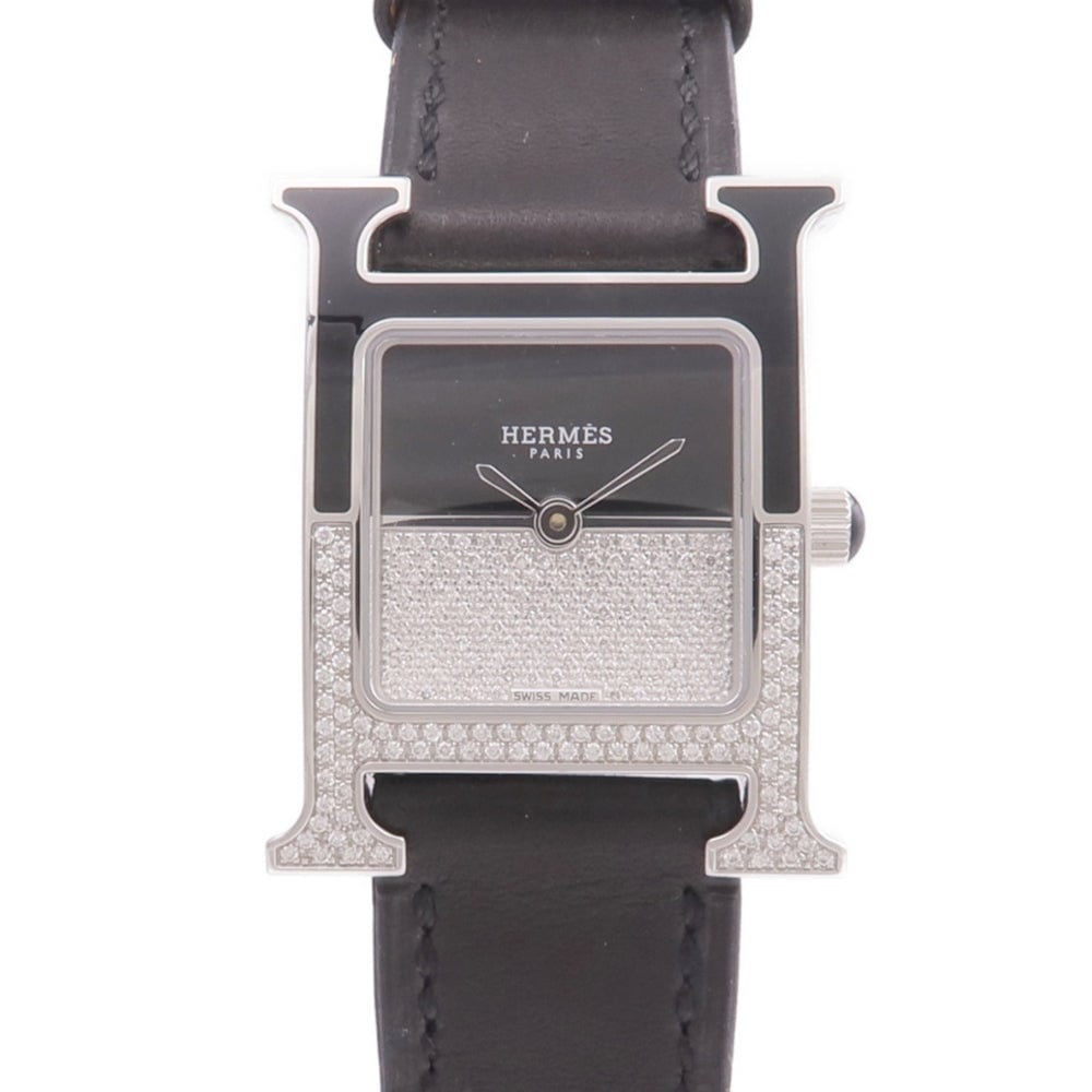 Tudor Black Bay GMT 79830RB Auto: Black automatic watch in stainless steel. Includes storage box, guarantee, case, and piece. 41mm case, max wrist 17cm.